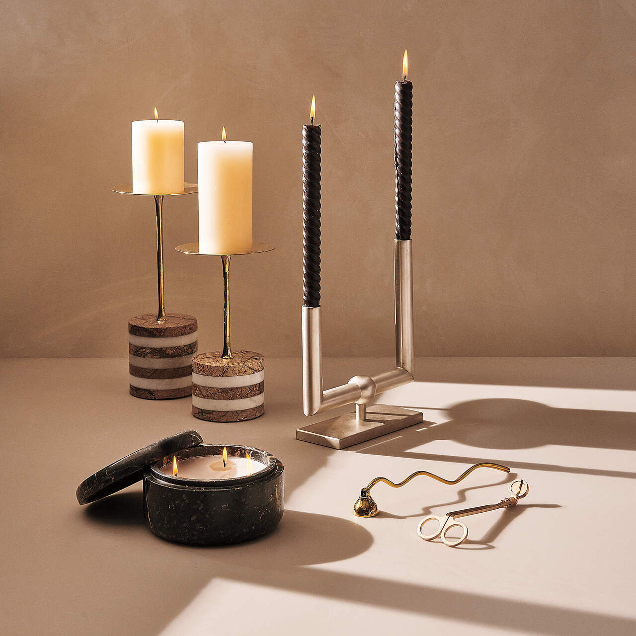Teriivette Candle Stand