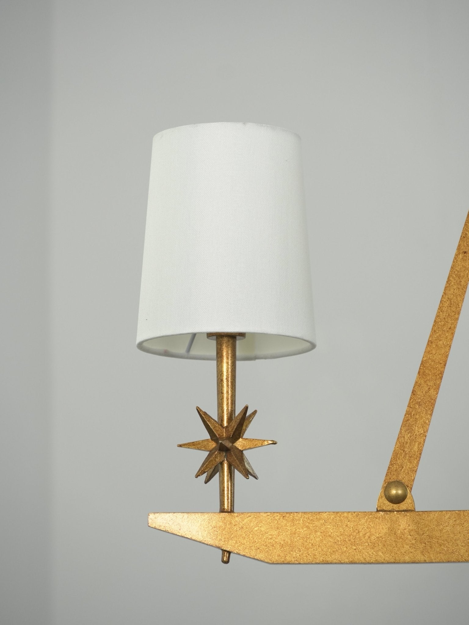 Lynve Brass Elegant Stellar Linear Chandelier