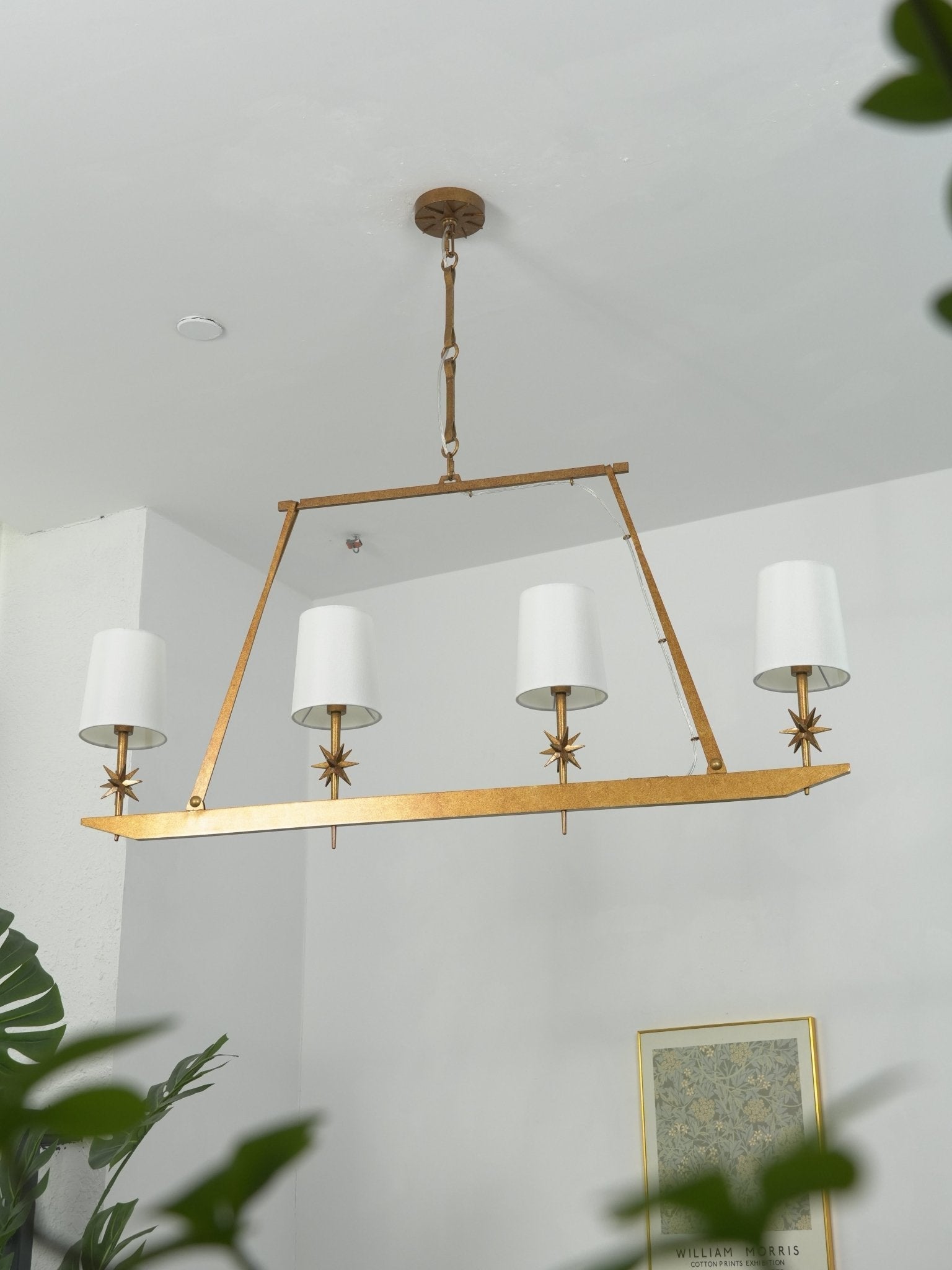 Lynve Brass Elegant Stellar Linear Chandelier