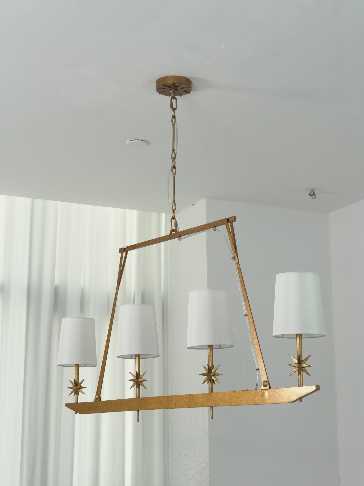 Lynve Brass Elegant Stellar Linear Chandelier
