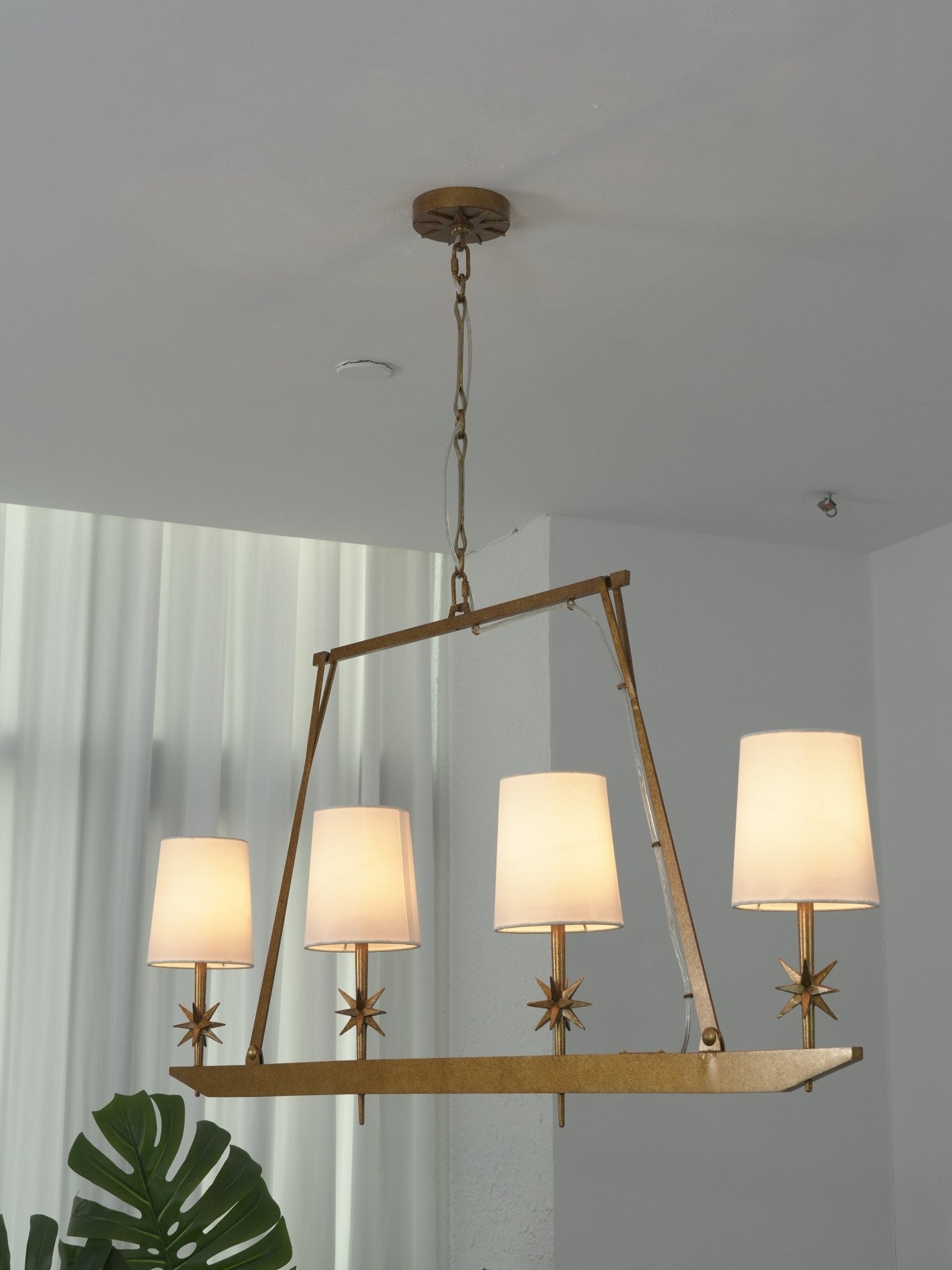 Lynve Brass Elegant Stellar Linear Chandelier