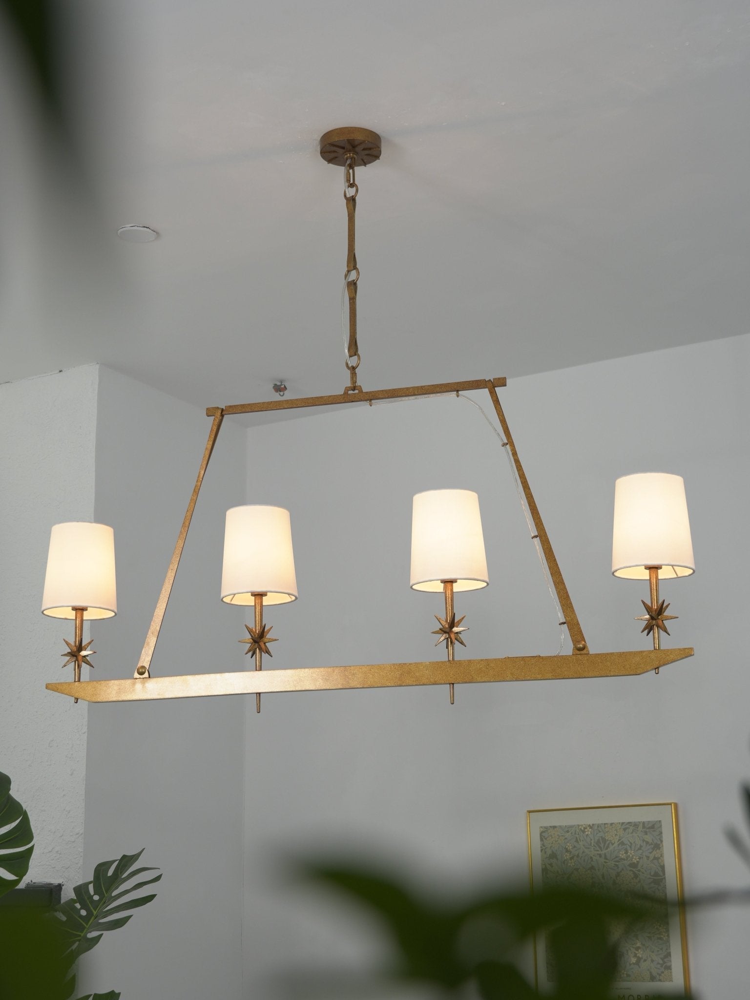 Lynve Brass Elegant Stellar Linear Chandelier