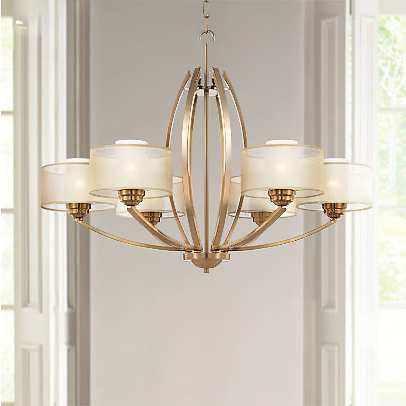 Lyvelus Chandelier