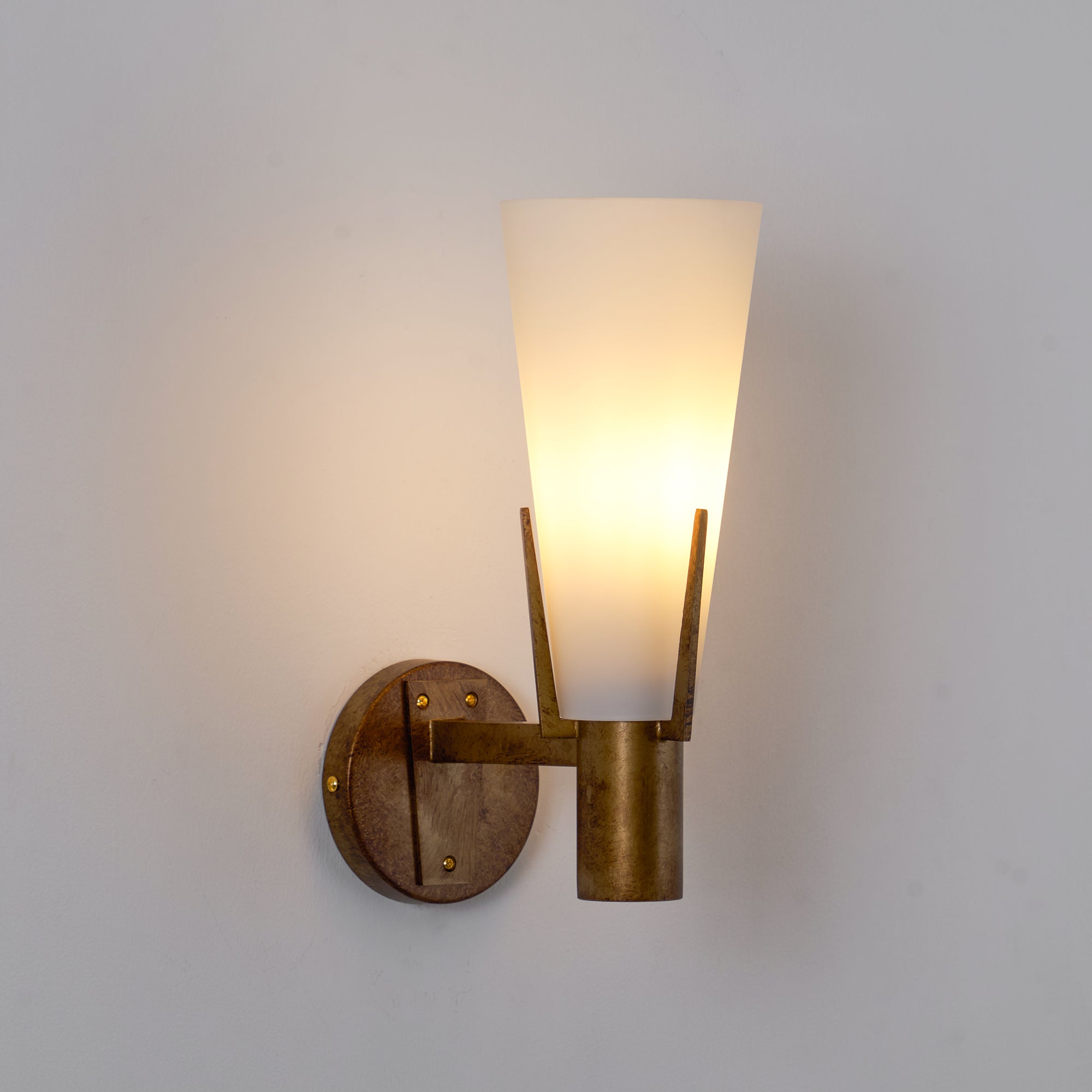 Vatalel Wall Lamp