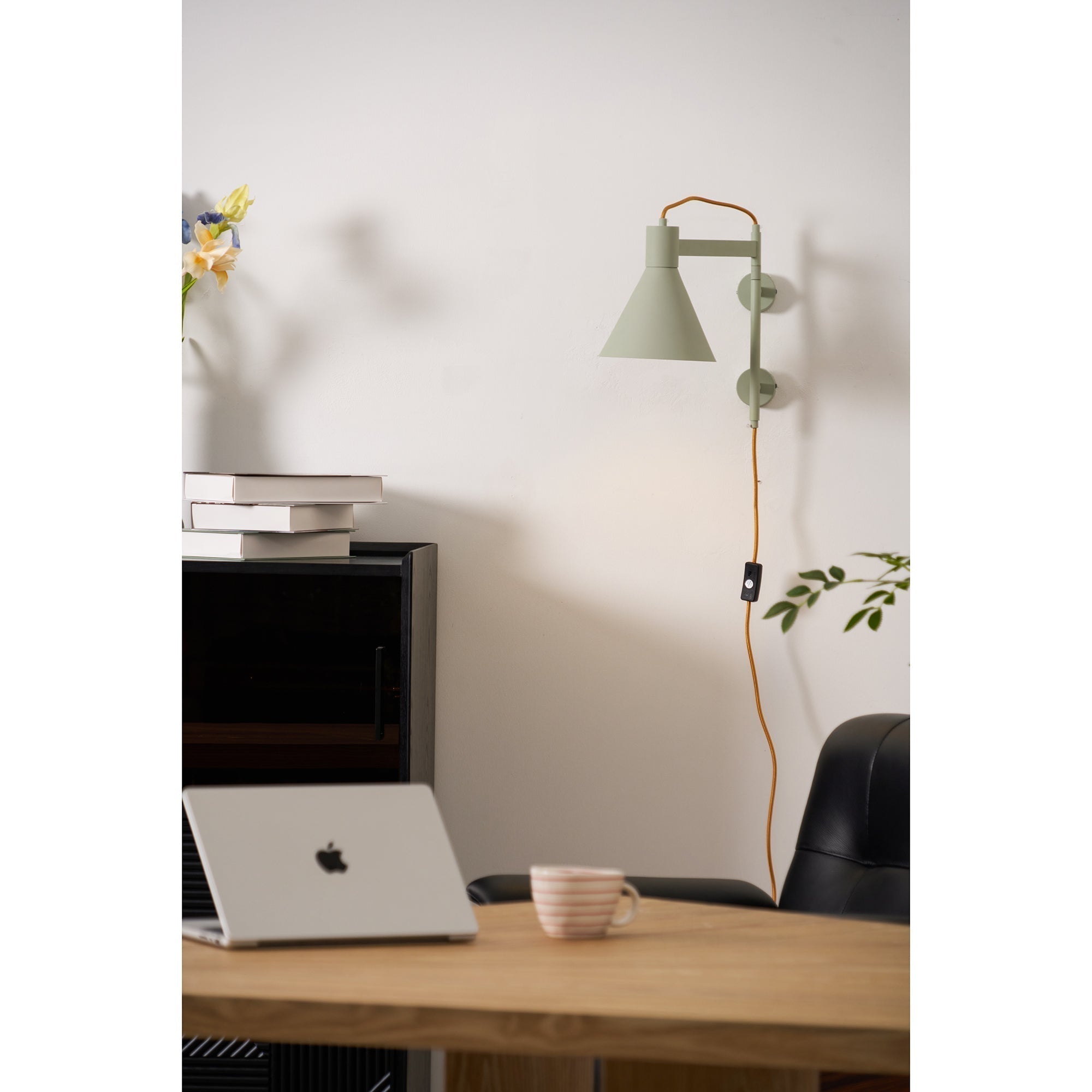 Avenirise Wall Lamp