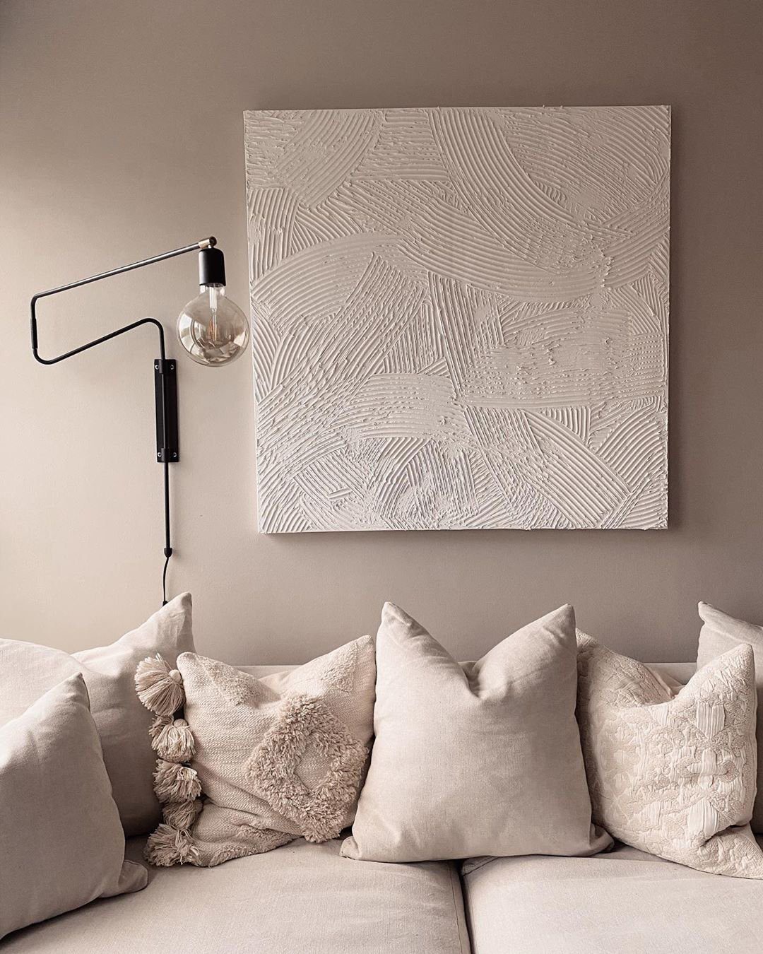 Viraeira Wall Lamp