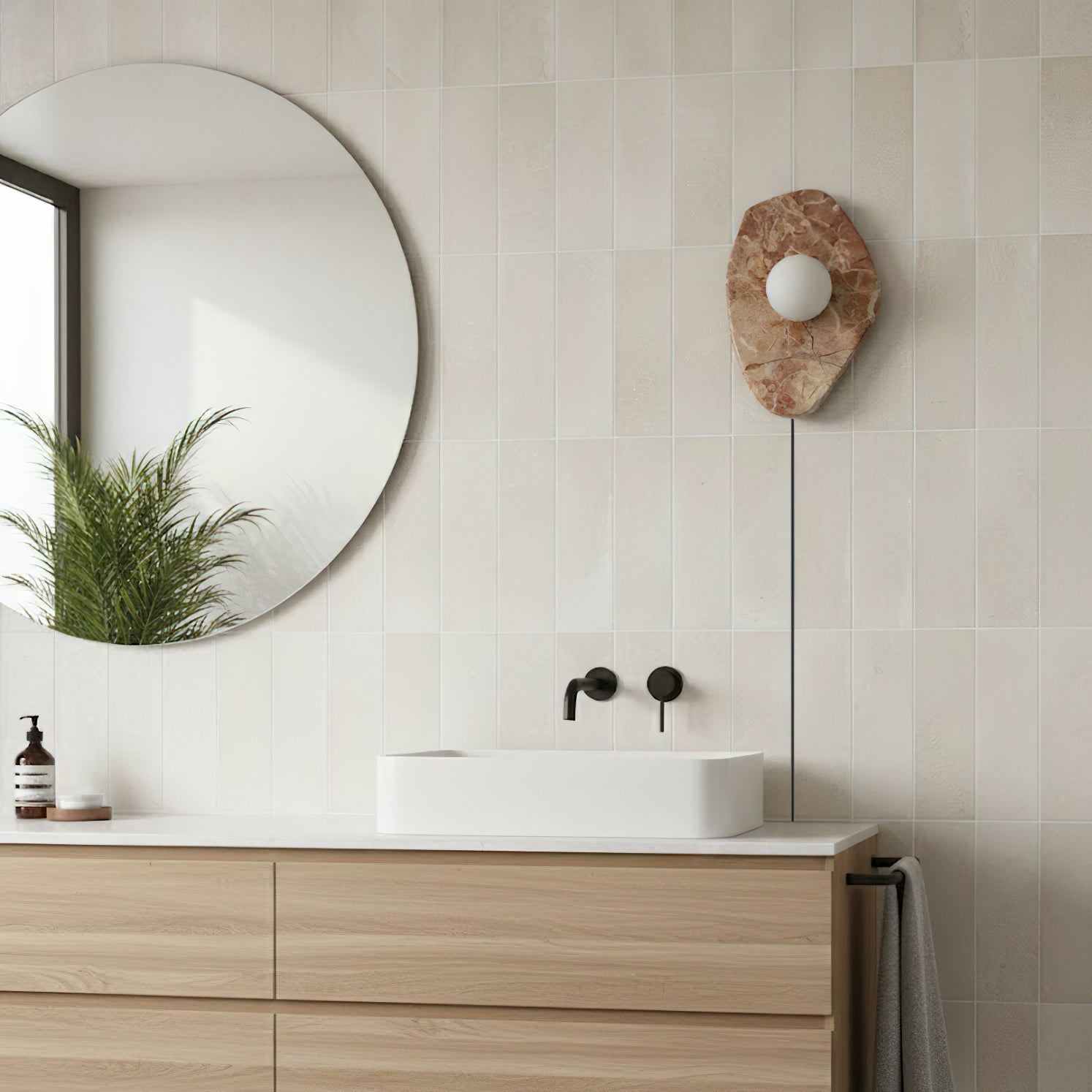 Elaeise Wall Lamp