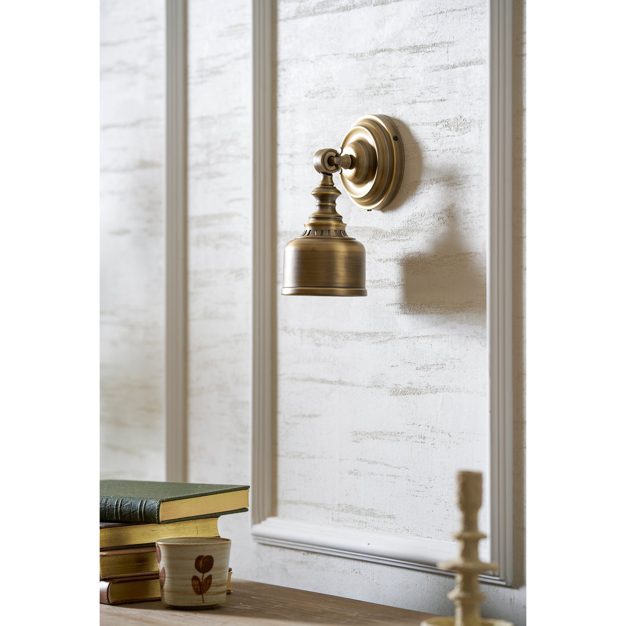 Graham Wall Lamp