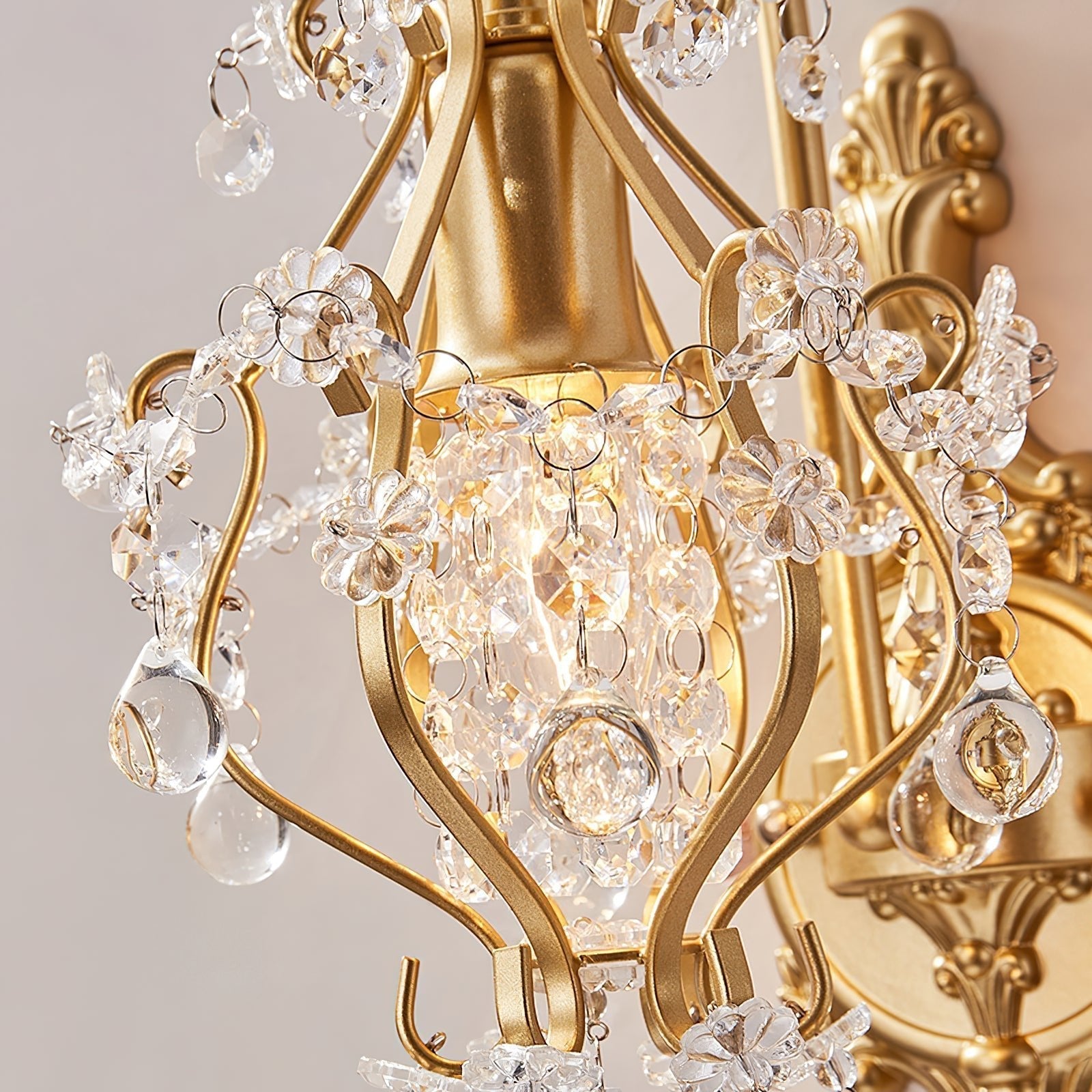 Elyenelia Postmodern Luxury Crystal Wall Lamp