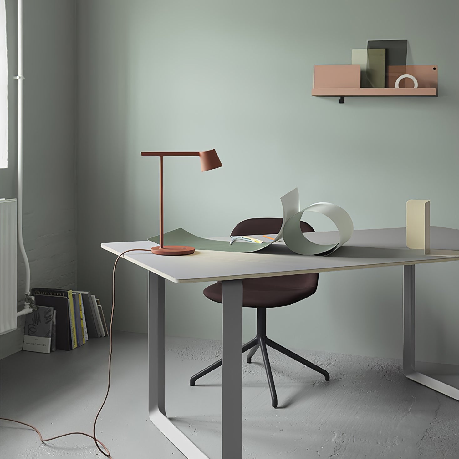 Caelthorne Core Table Lamp