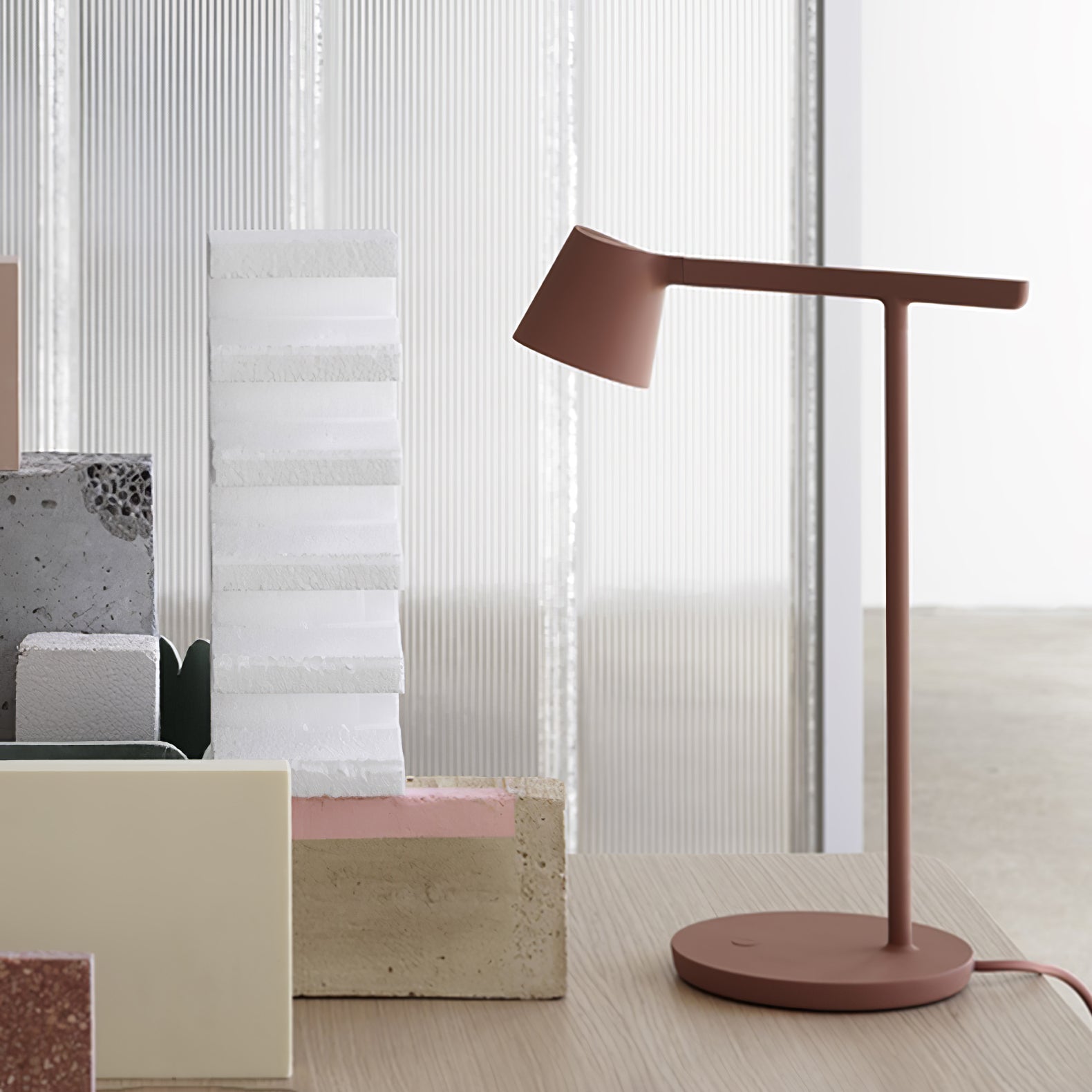 Caelthorne Core Table Lamp