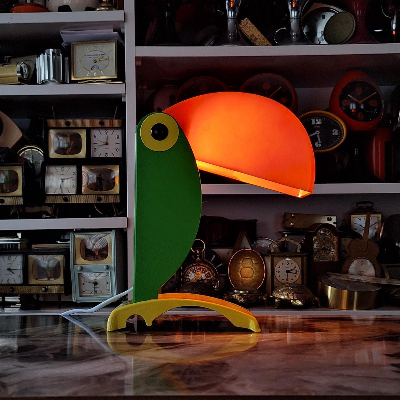 Viraeniella Table Lamp (Built-in Battery)