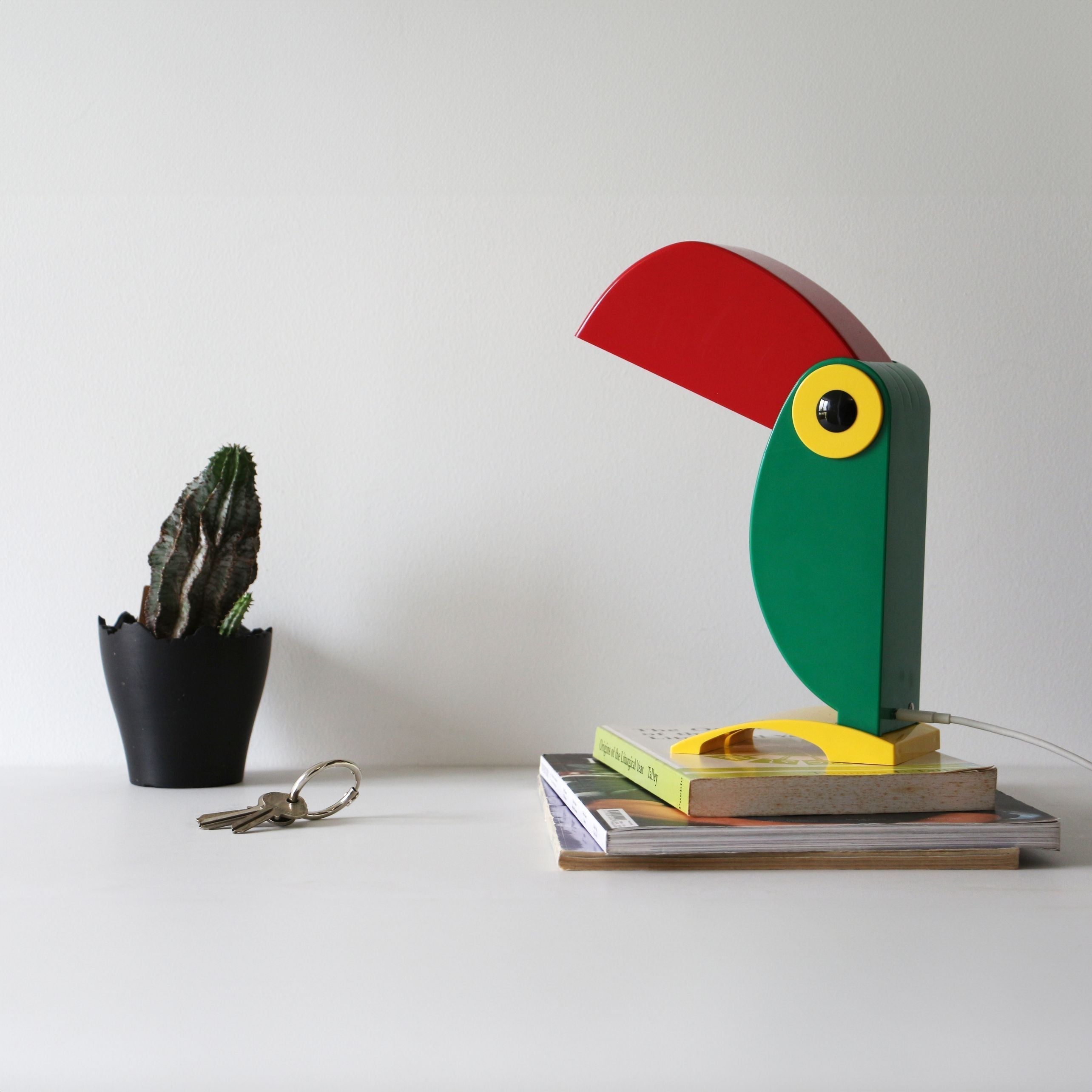 Viraeniella Table Lamp (Built-in Battery)
