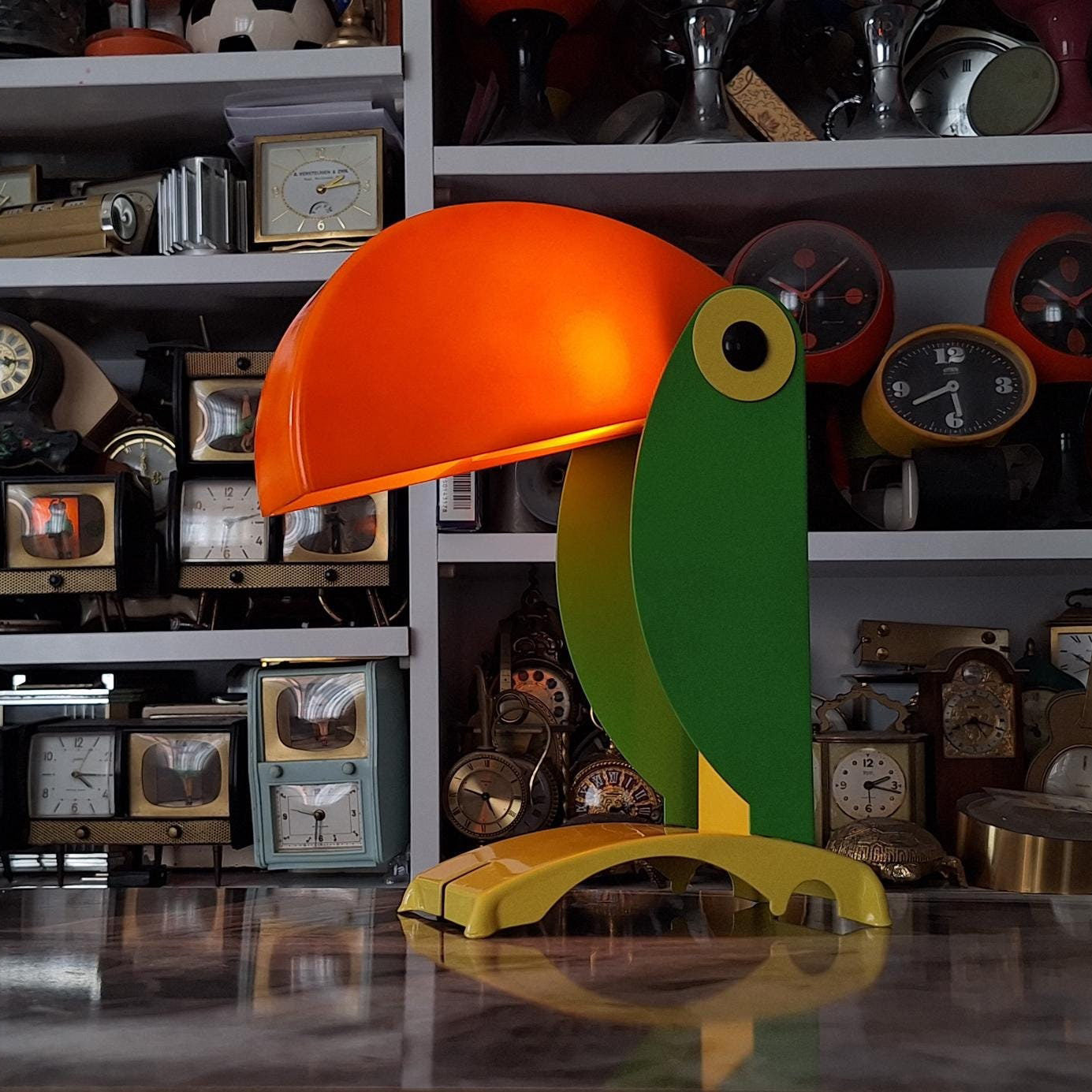 Viraeniella Table Lamp (Built-in Battery)