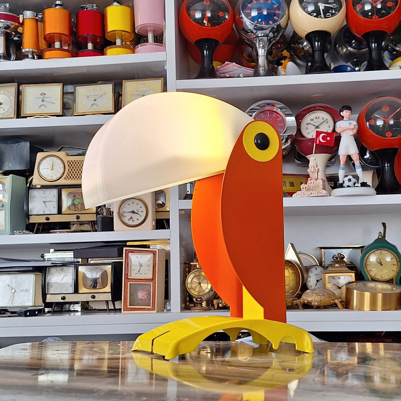 Viraeniella Table Lamp (Built-in Battery)