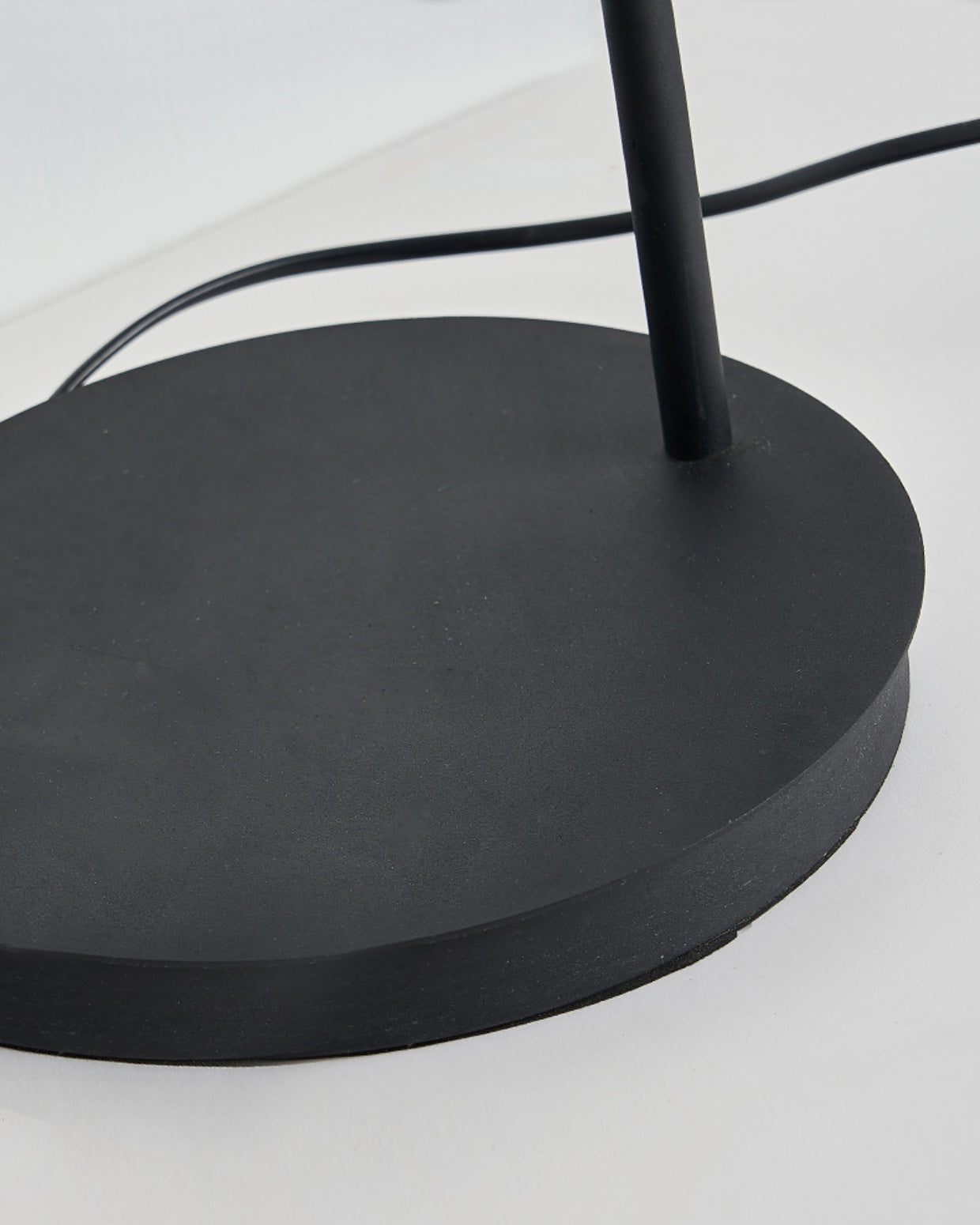 Virainaya Table Lamp
