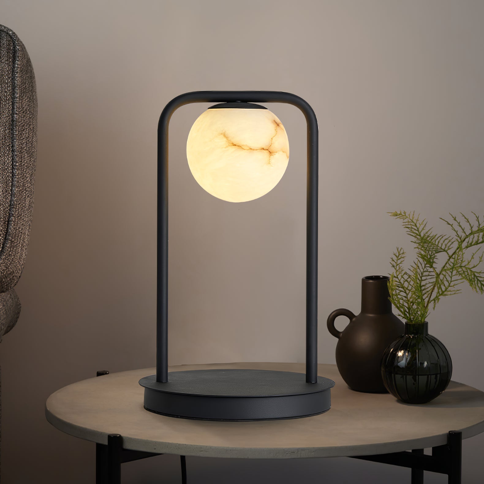 Virainaya Table Lamp