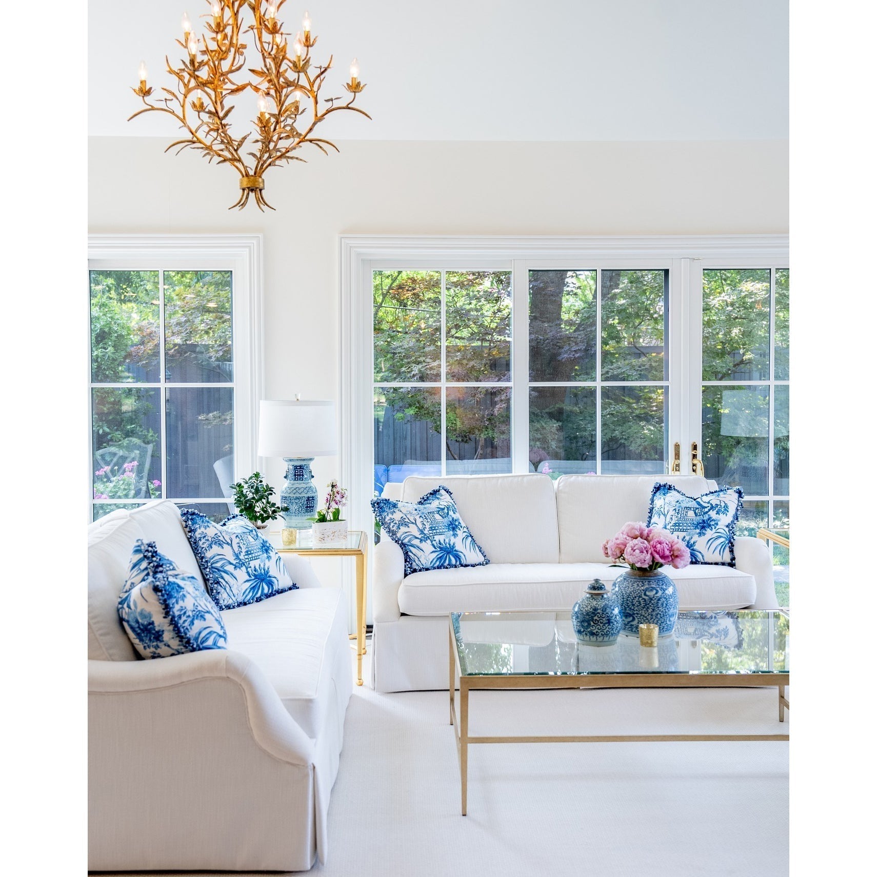 Lumivora Chandelier