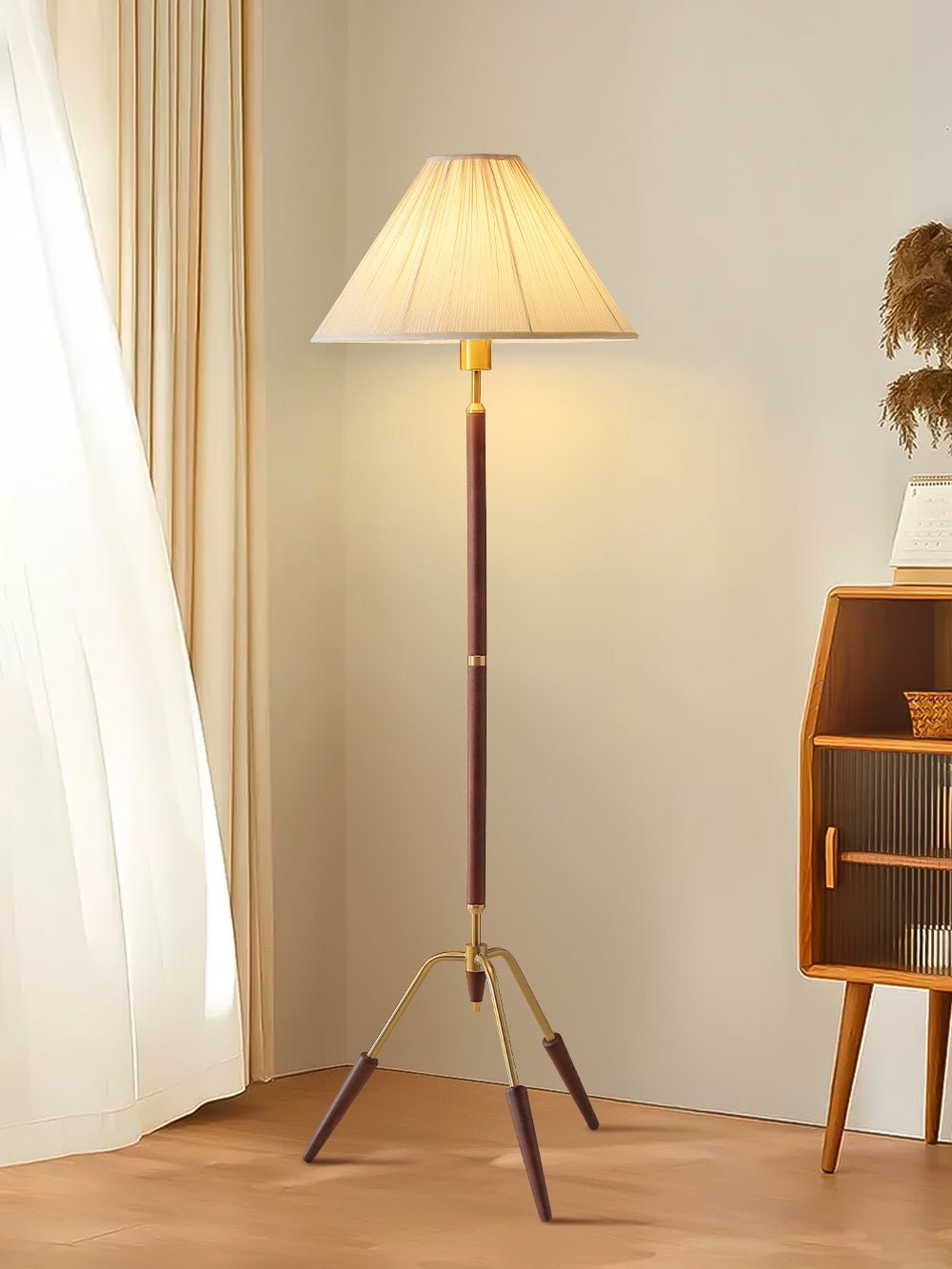 Caluiella Tripod Base Floor Lamp