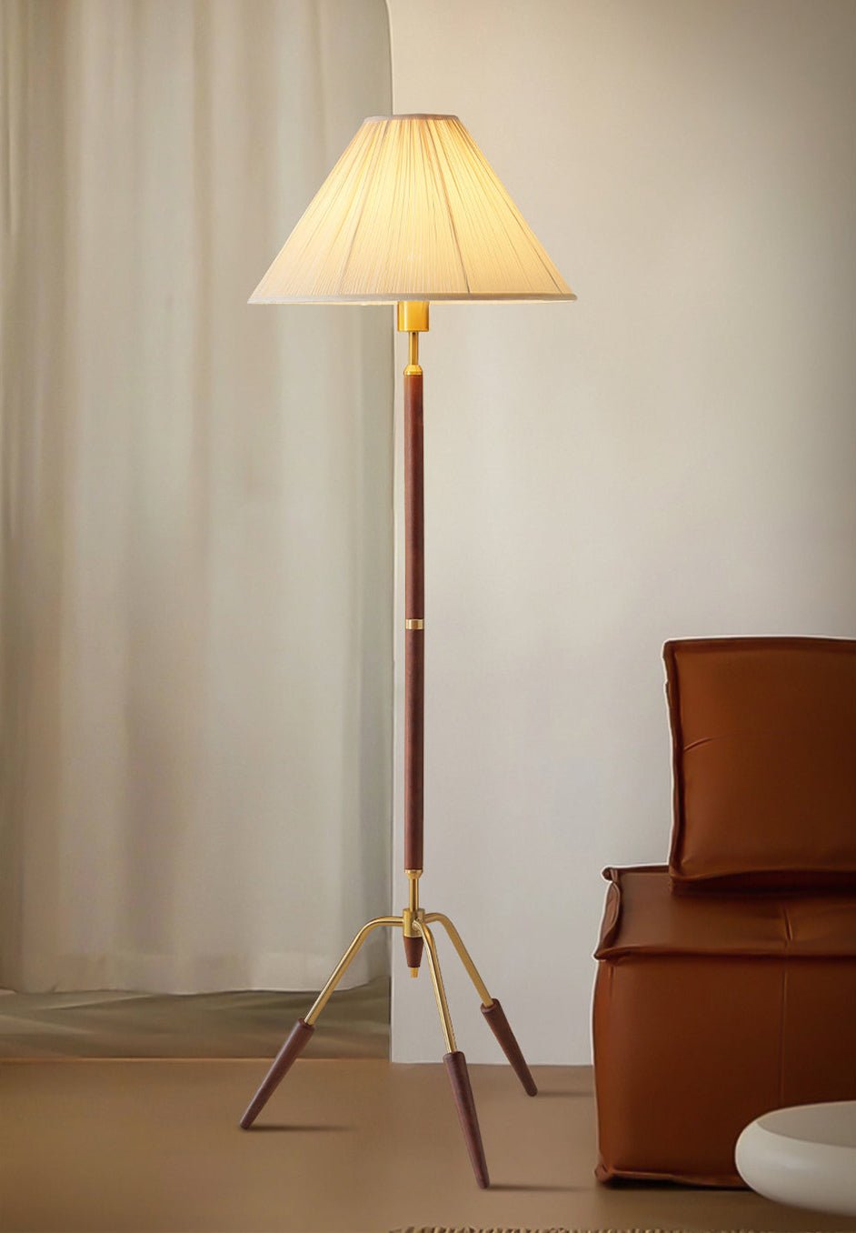 Caluiella Tripod Base Floor Lamp