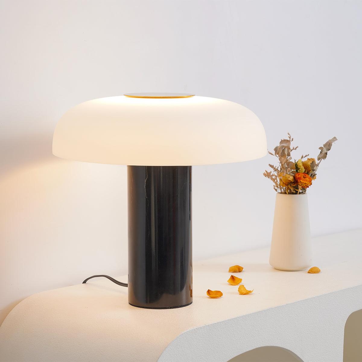 Renarelia Table Lamp