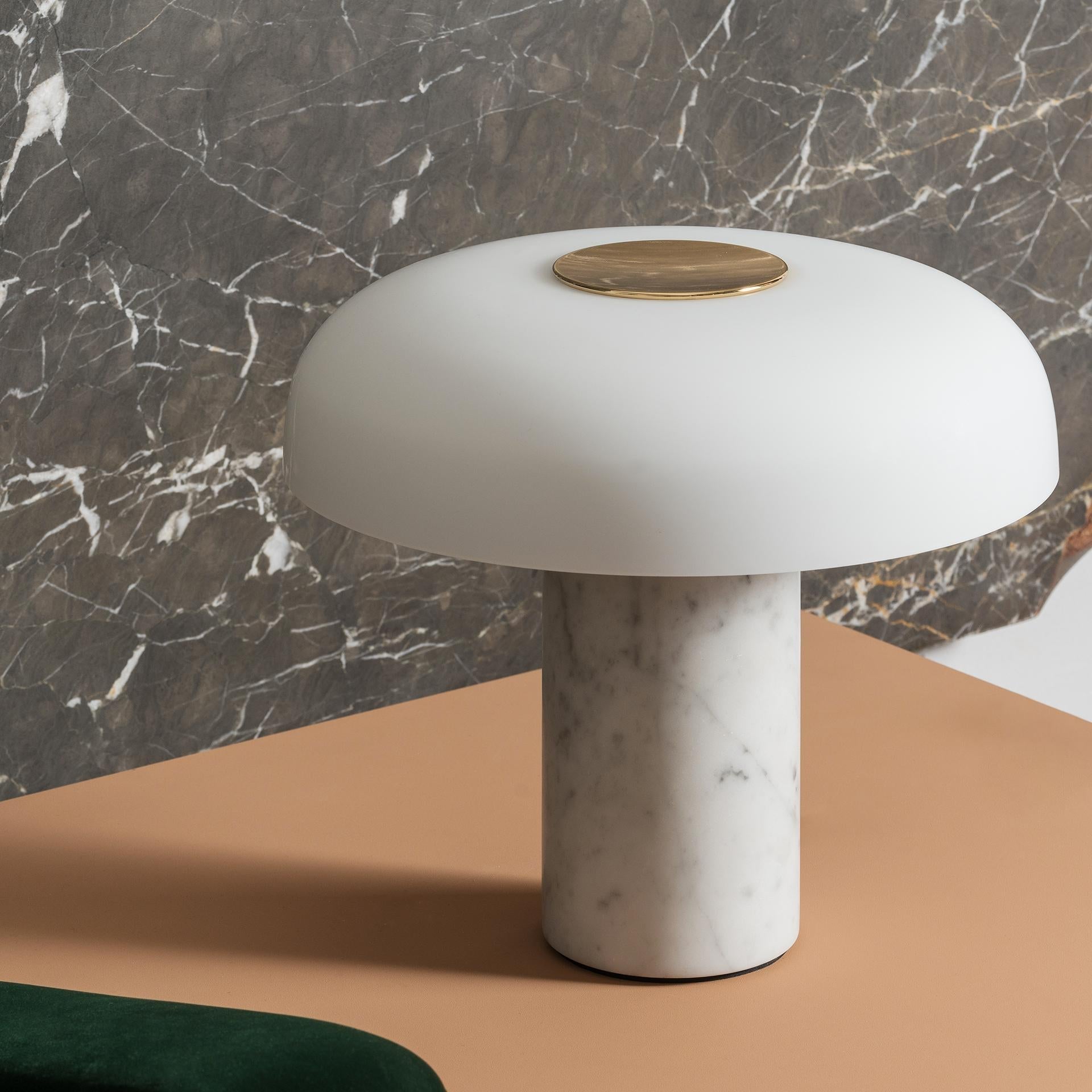 Renarelia Table Lamp