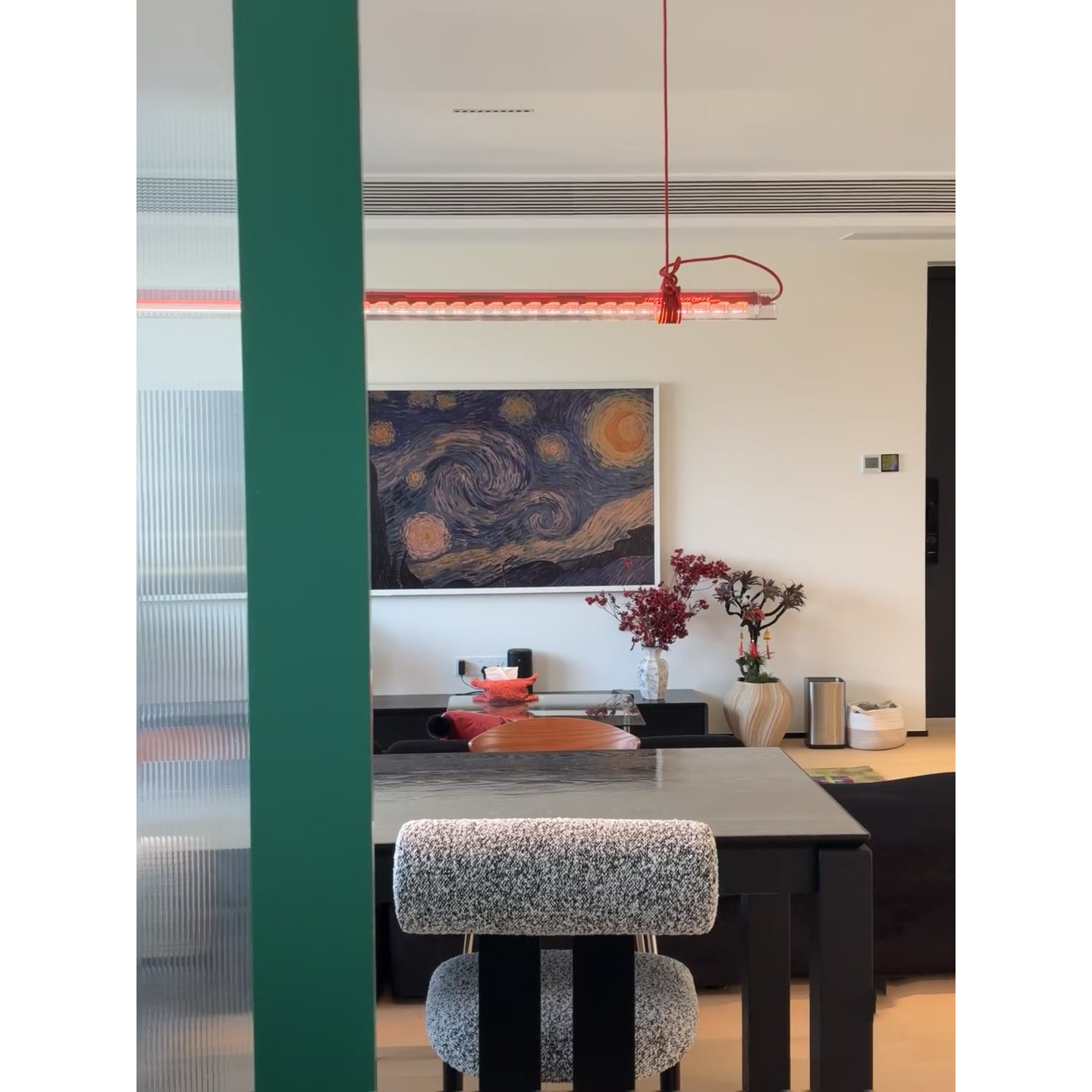 Rivalaya Pendant Light