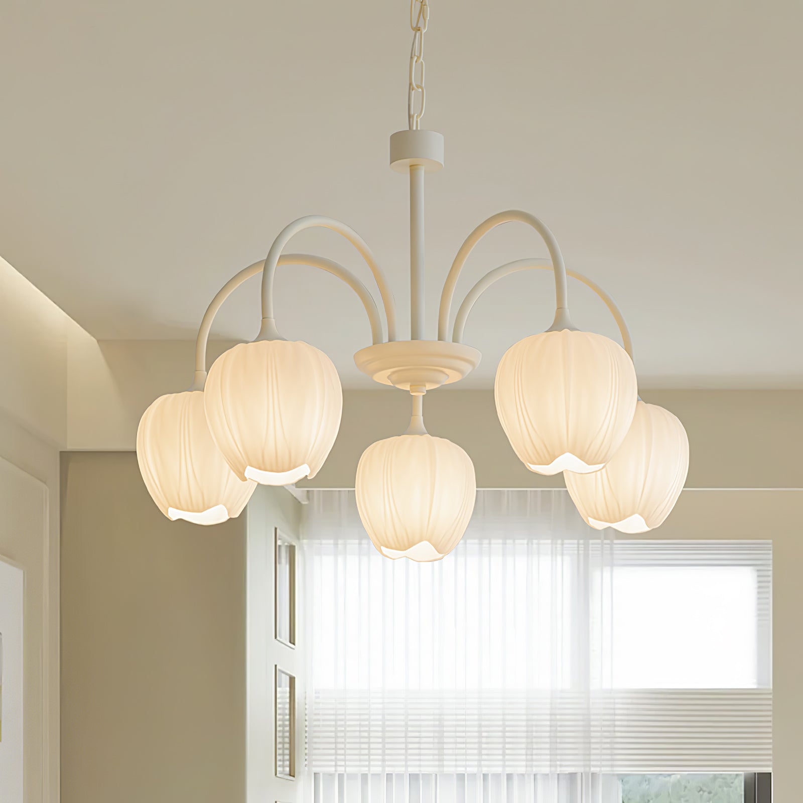 Aria Fresh Tulip Chandeliers