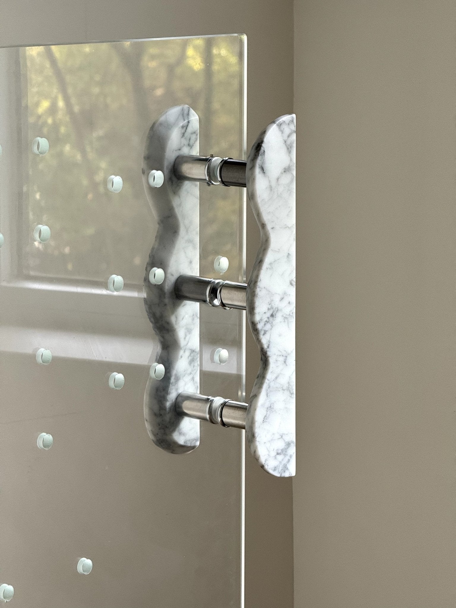 Marisyn Twin-Curve Pull Handle