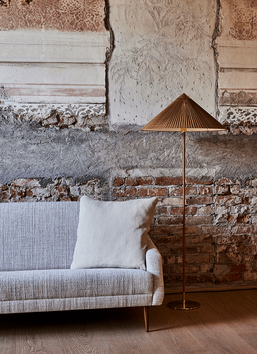 Docor Minimalist Floor Lamp