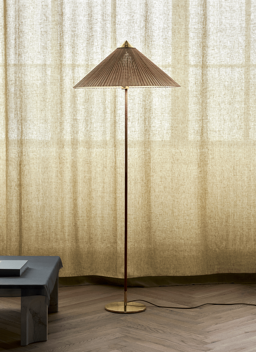 Docor Minimalist Floor Lamp
