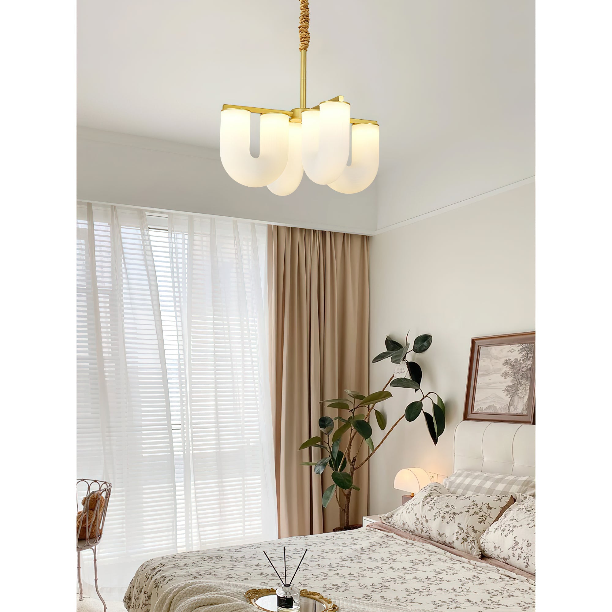Elaivella Chandelier