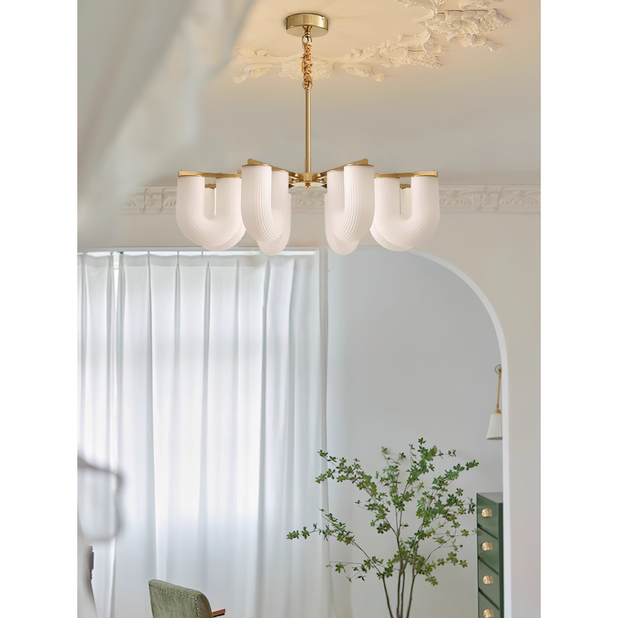 Elaivella Chandelier