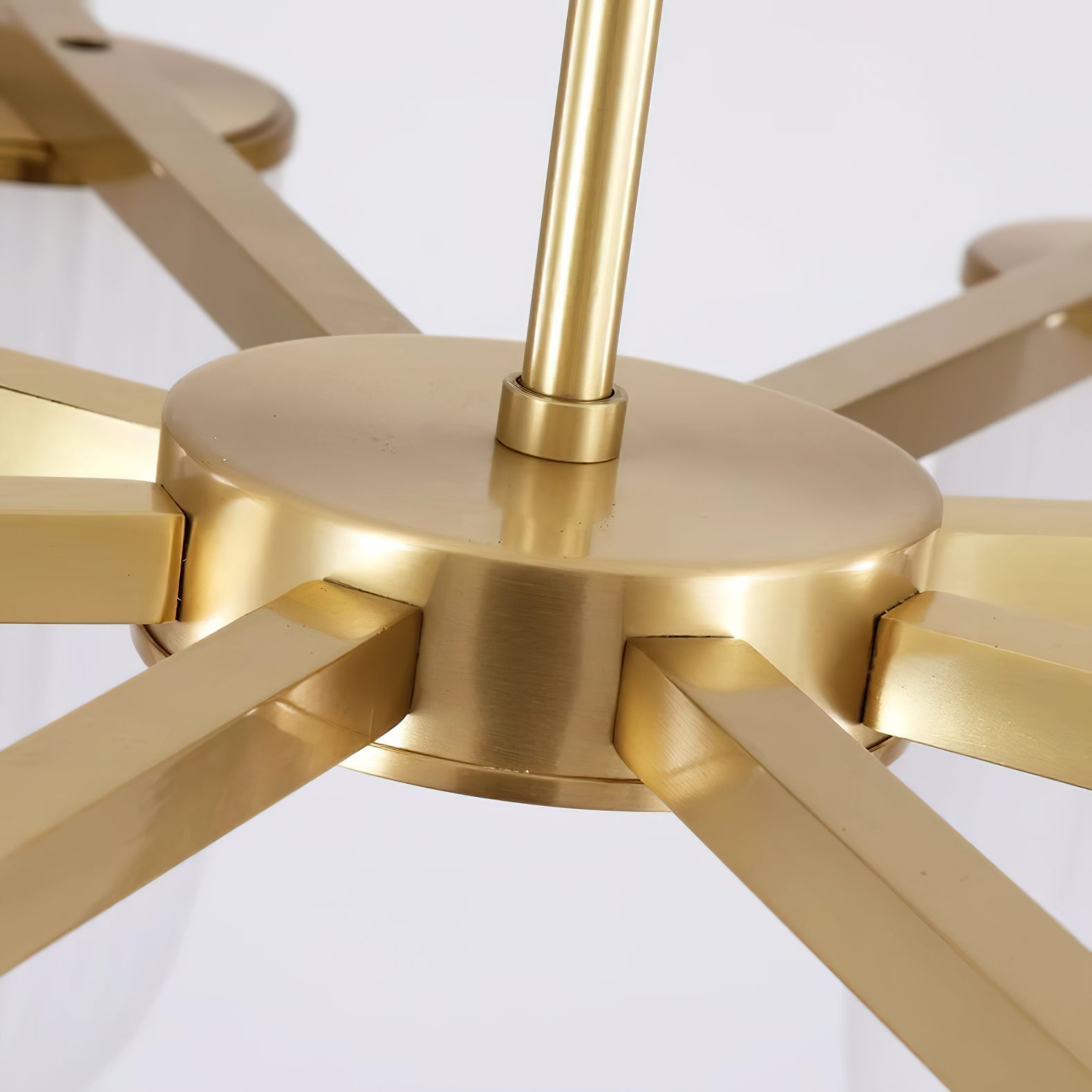Elaivella Chandelier