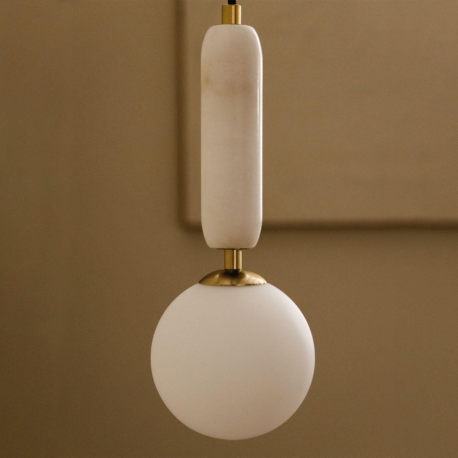 Aveneraria Wall Lamp