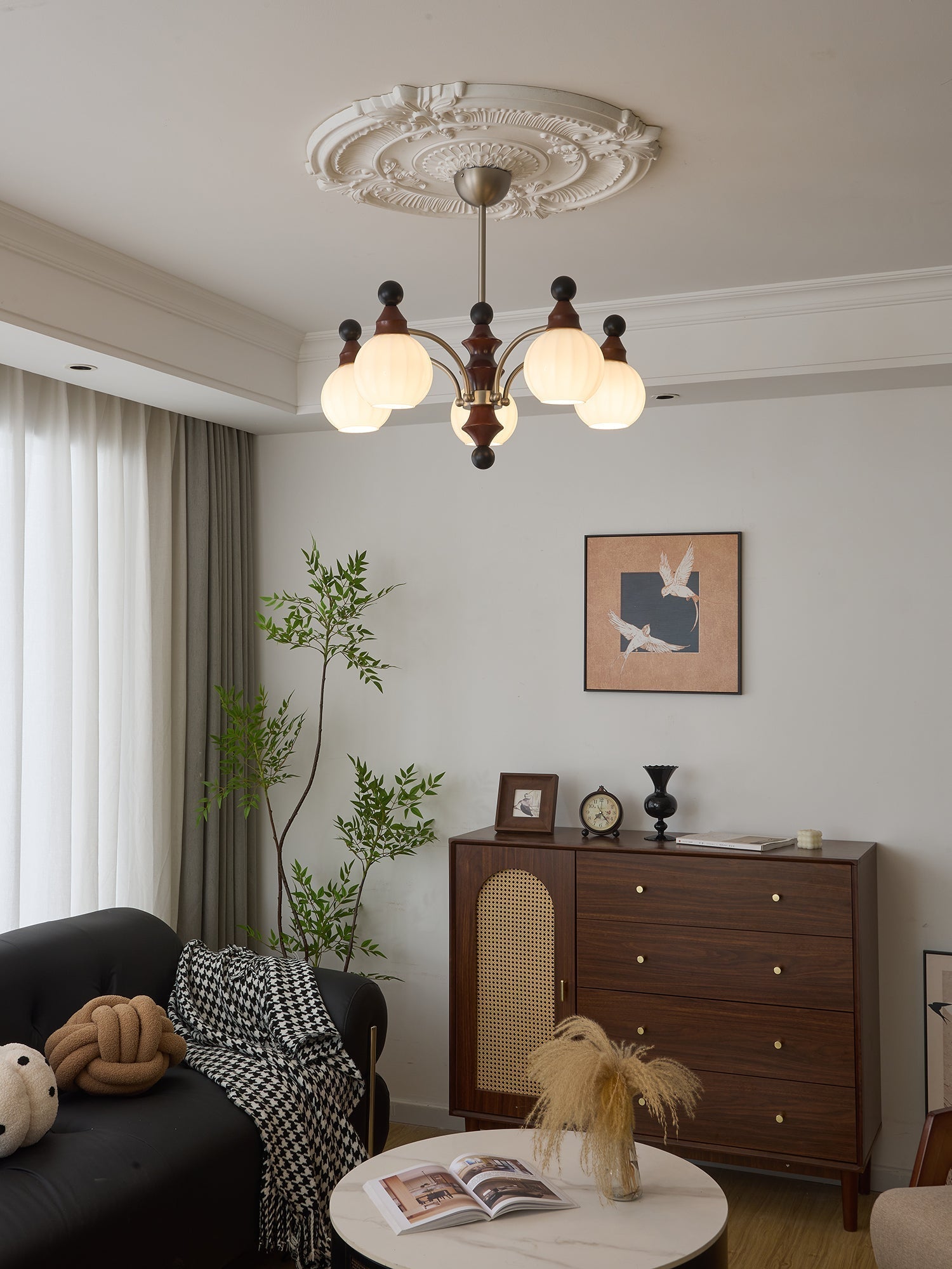 Zosilara Traditional Elegance Wood Chandelier