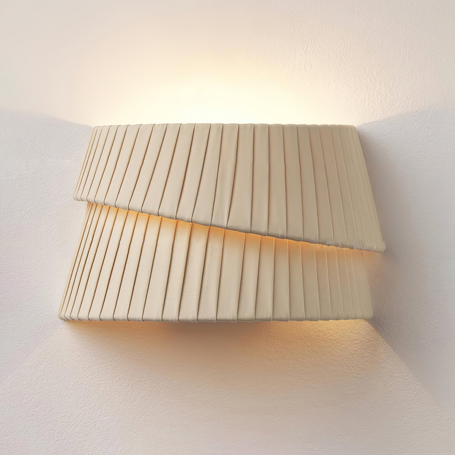 Cevelarae Premium Nordic Art Twist Fabric Wall Lamp