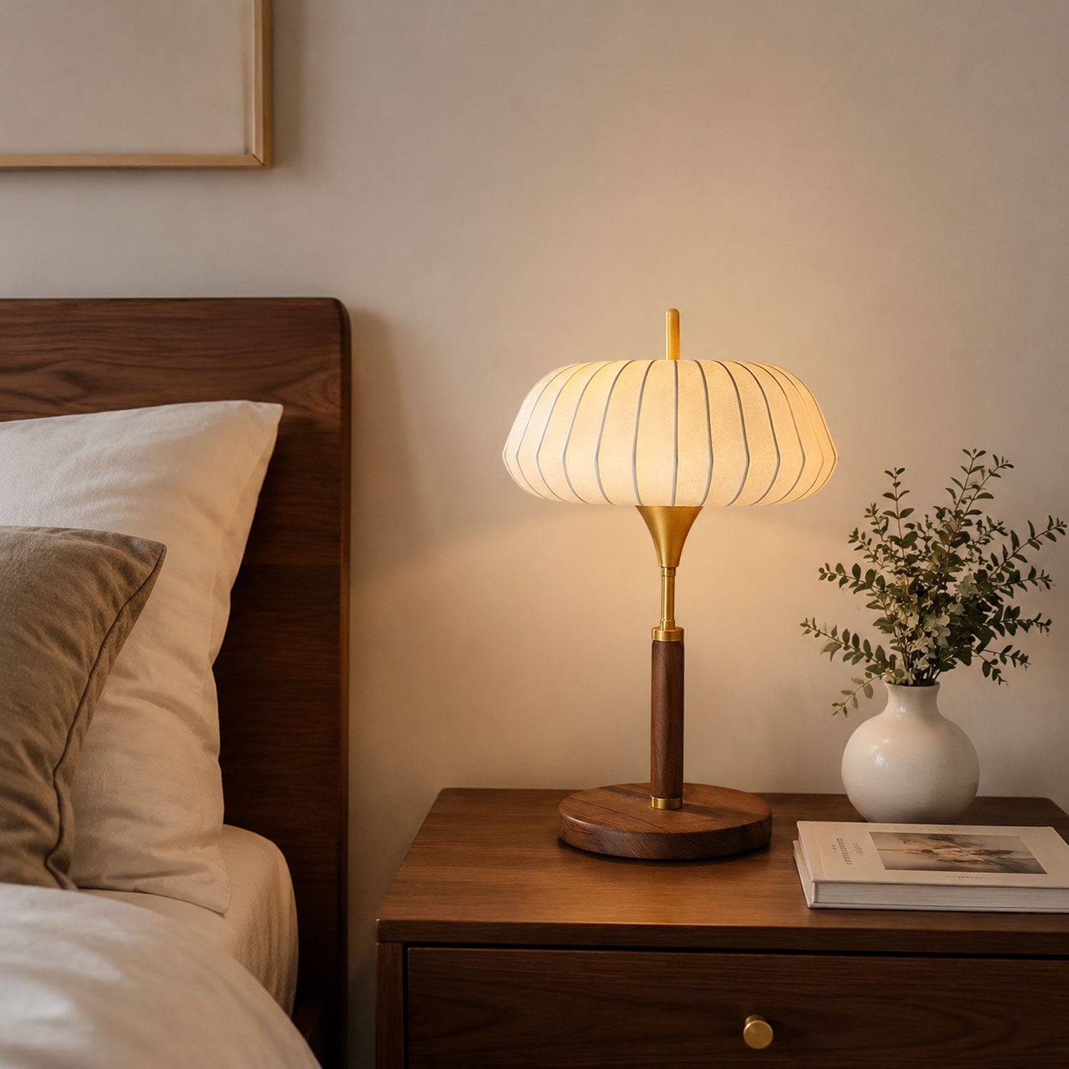 Viraeora Table Lamp