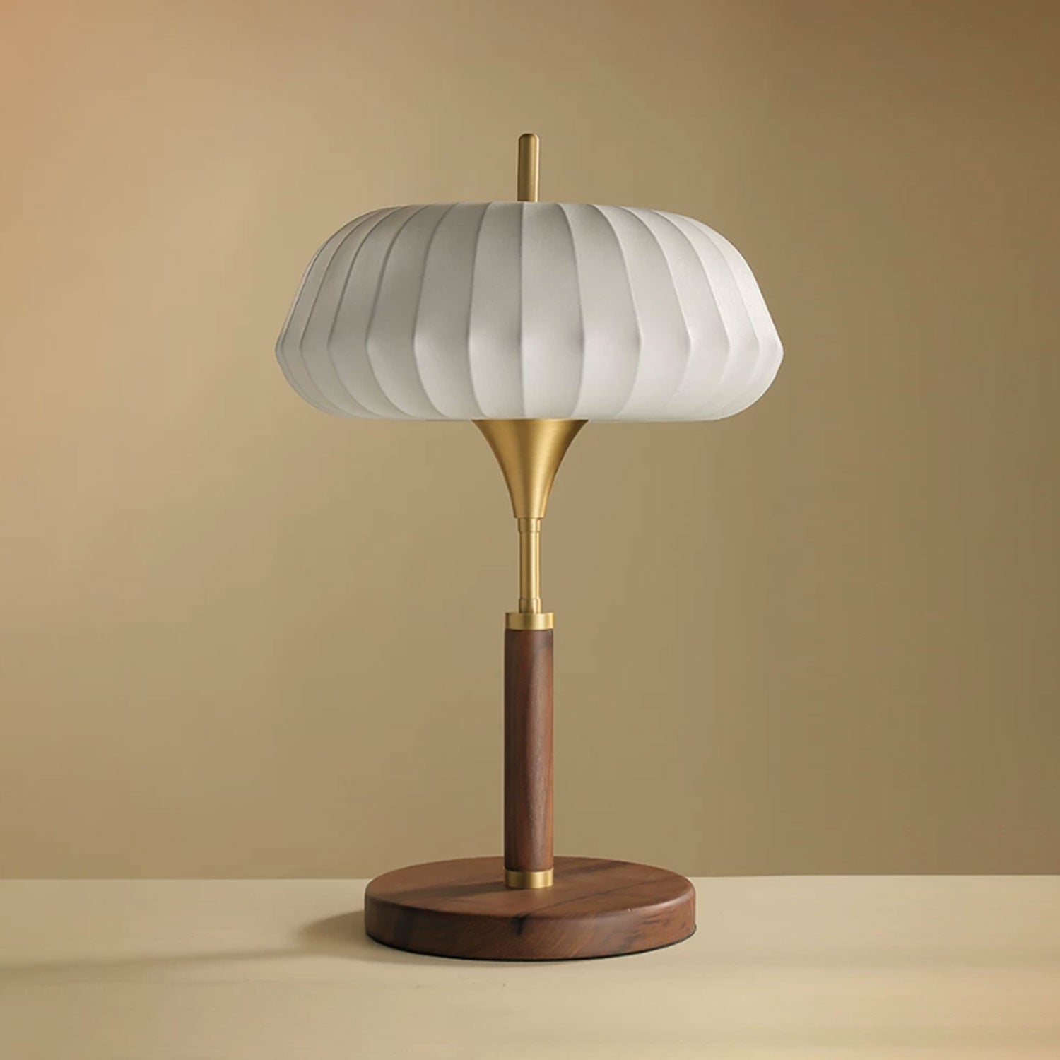 Viraeora Table Lamp