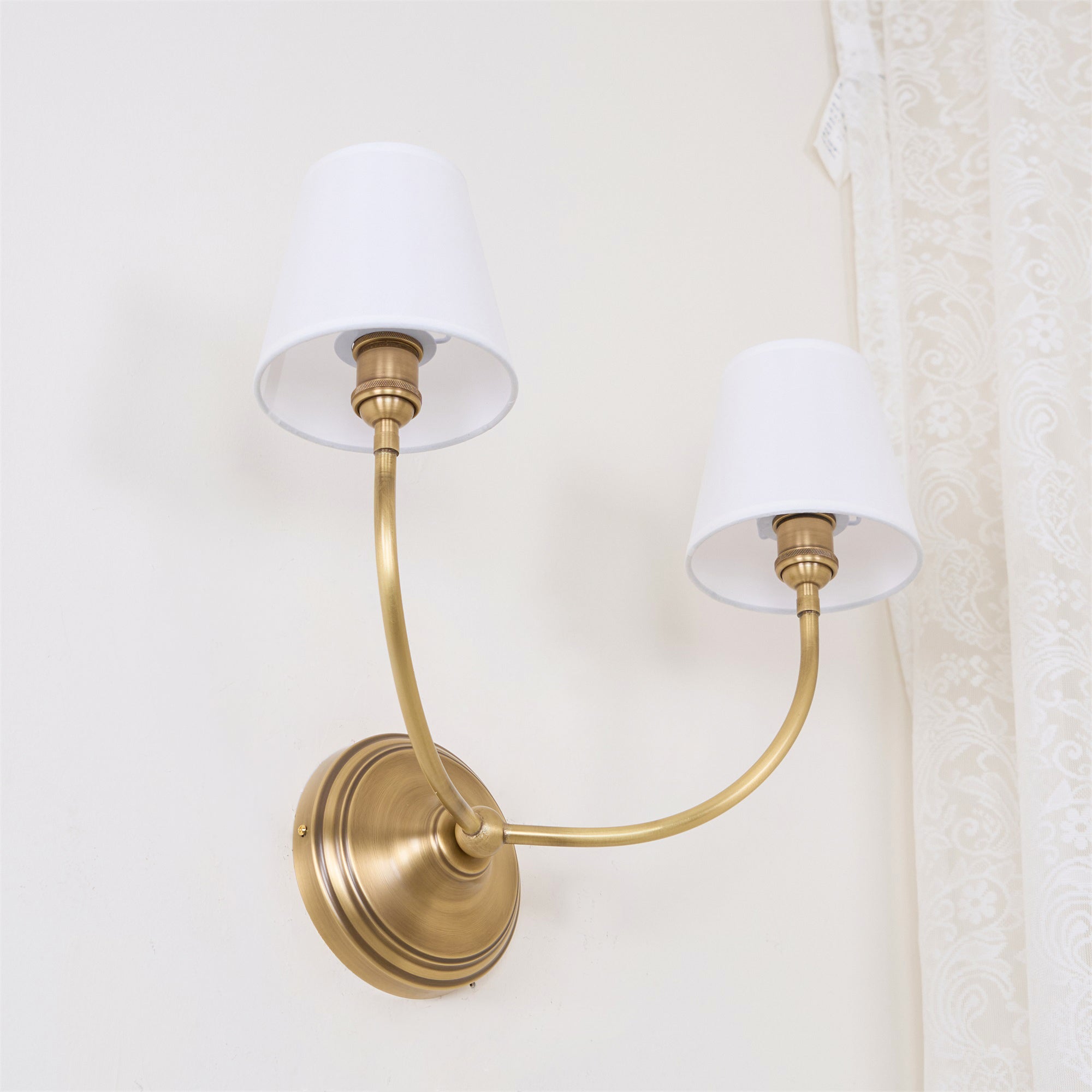Lumoise Wall Lamp