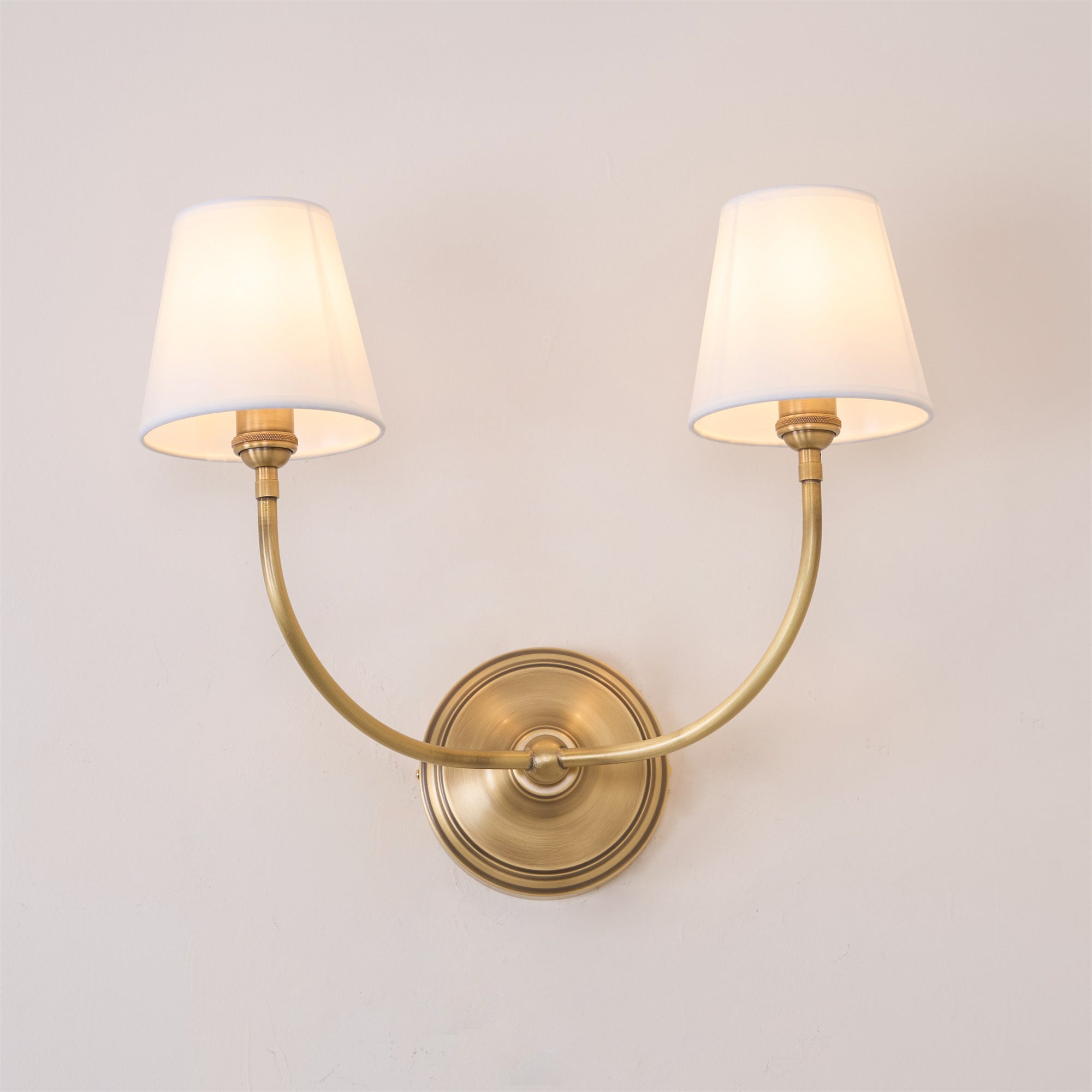 Lumoise Wall Lamp