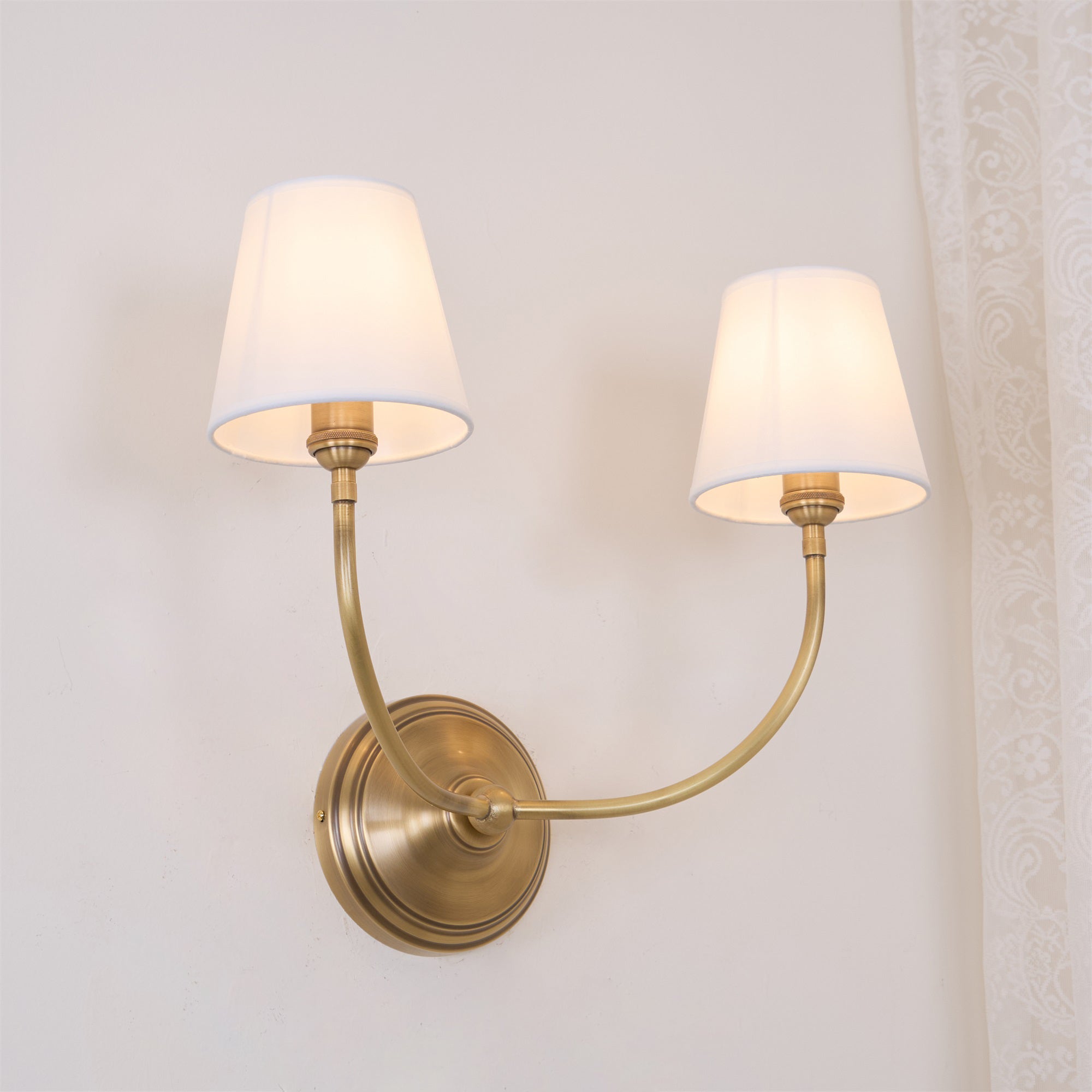 Lumoise Wall Lamp