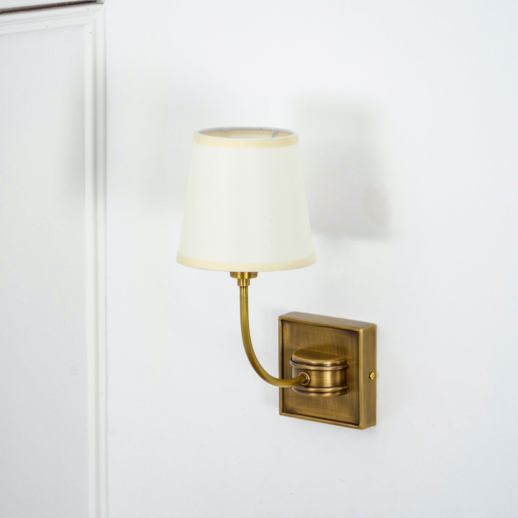 Lumoise Wall Lamp
