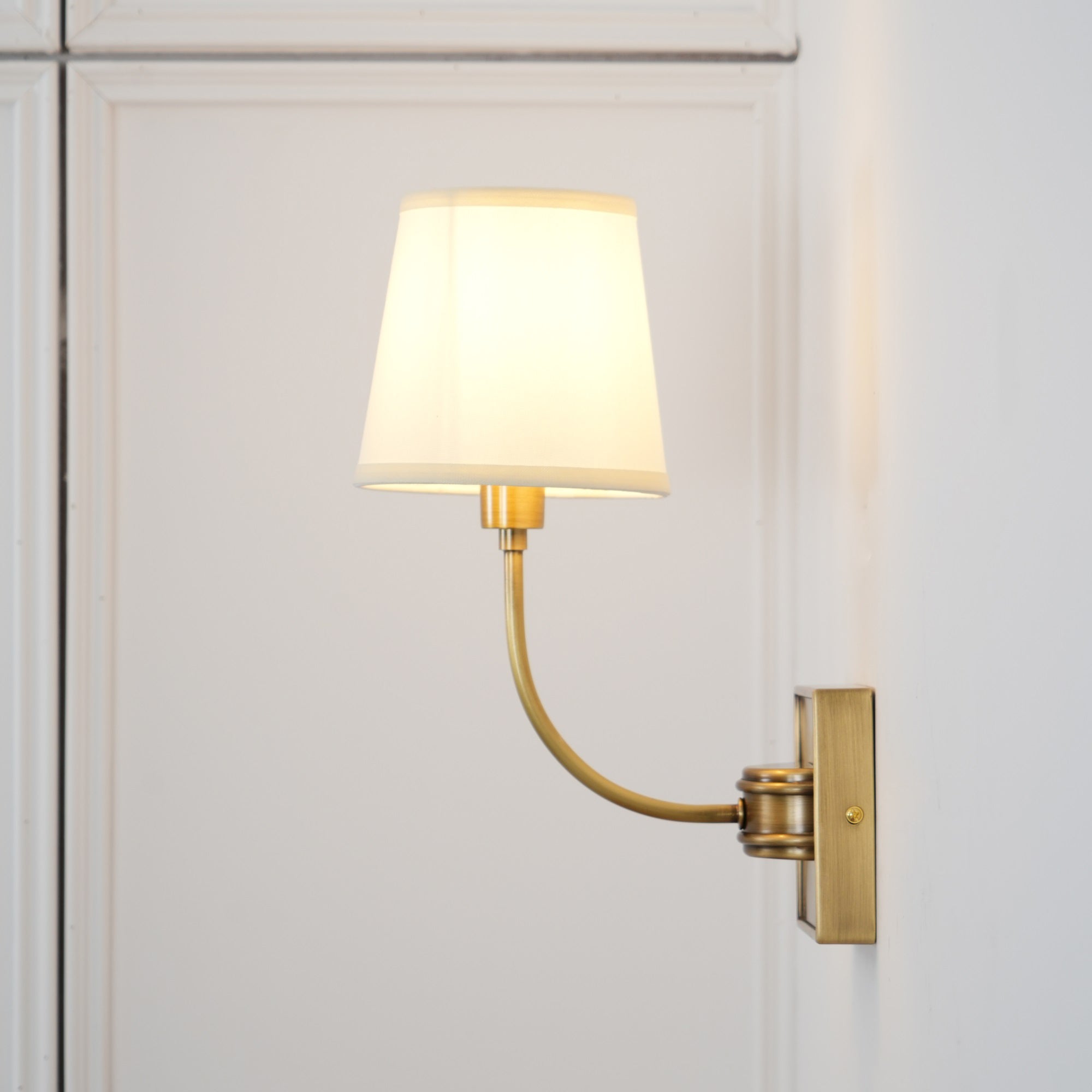 Lumoise Wall Lamp