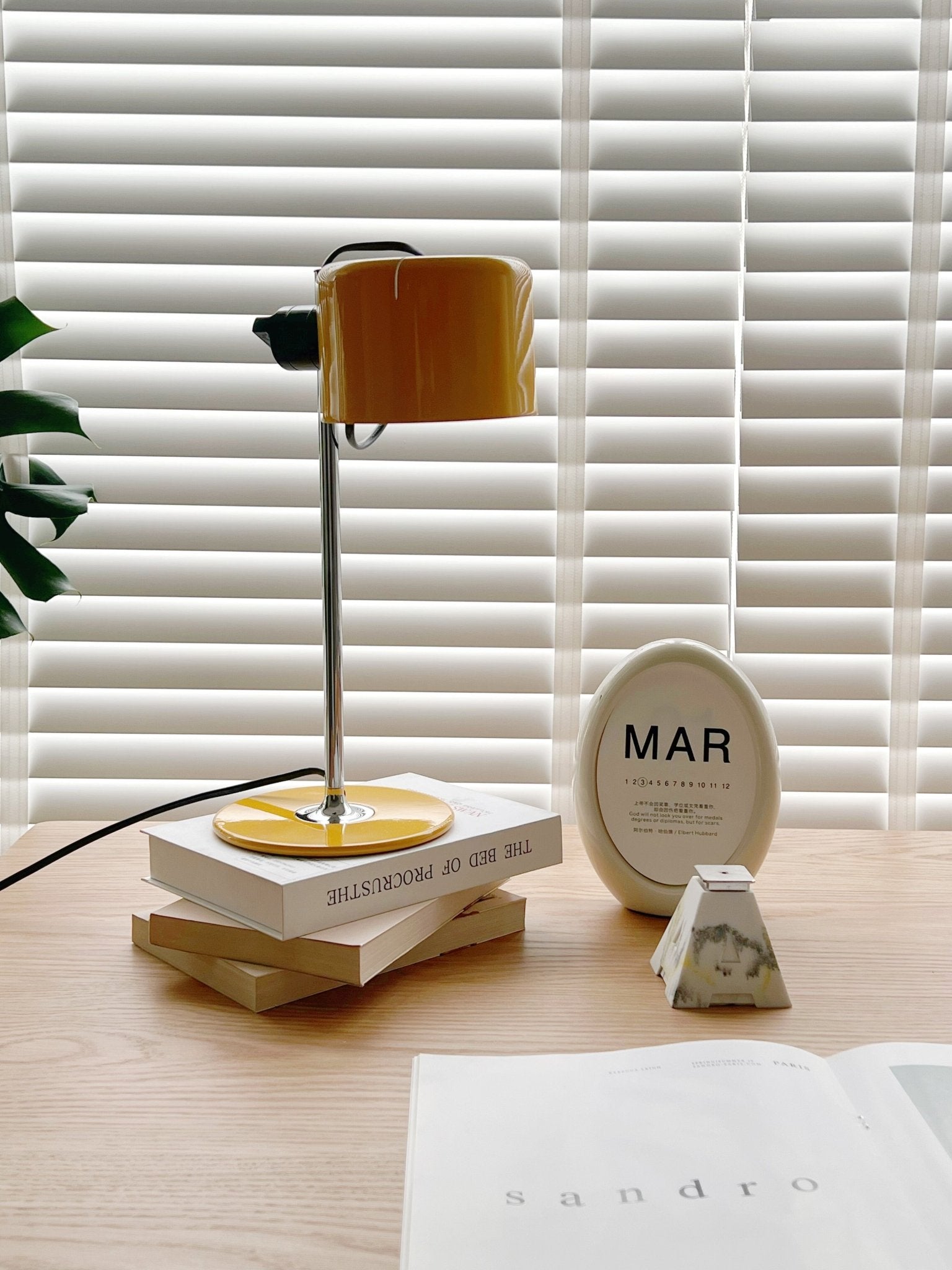 Noven Table Lamp