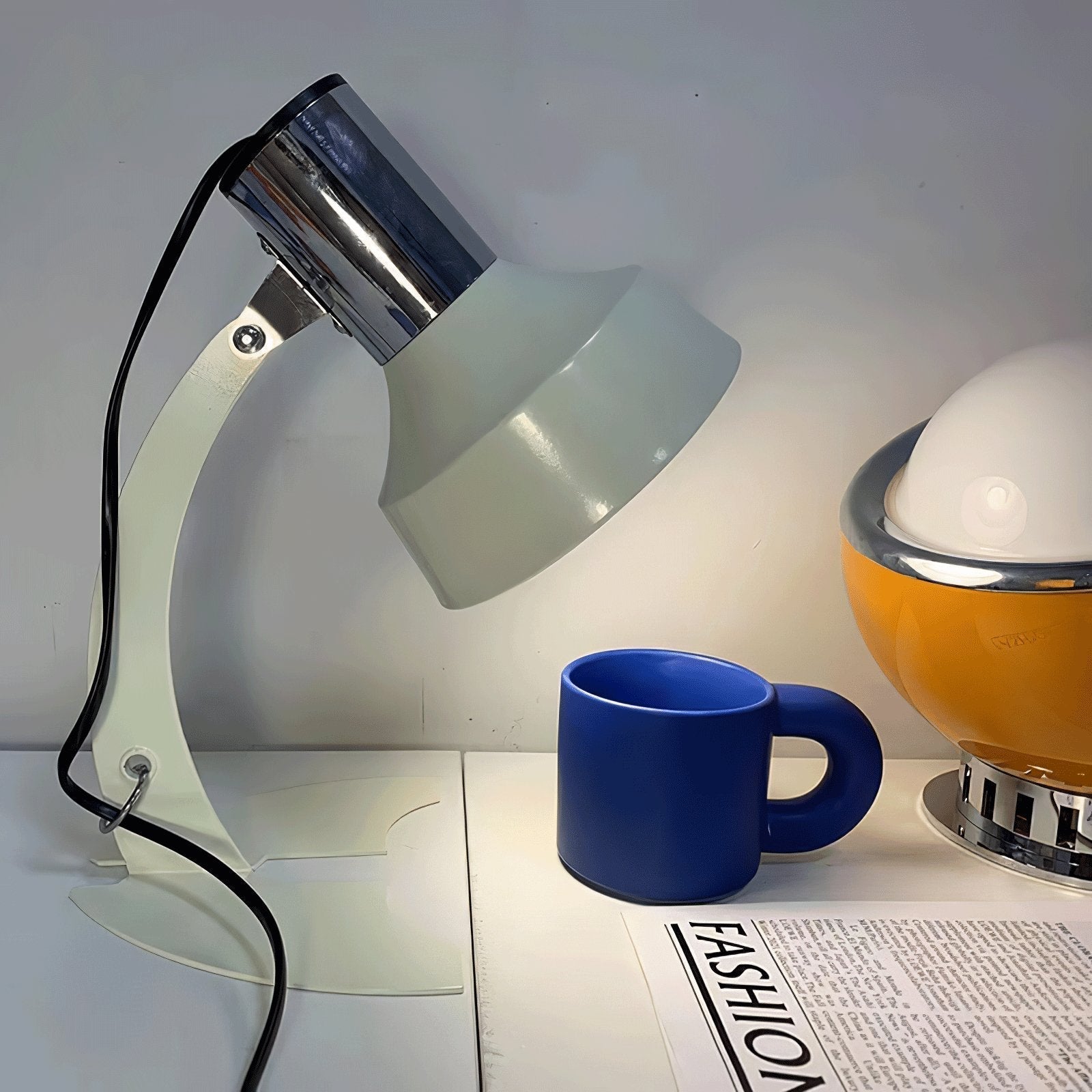 Selaneria Retro Table Lamp