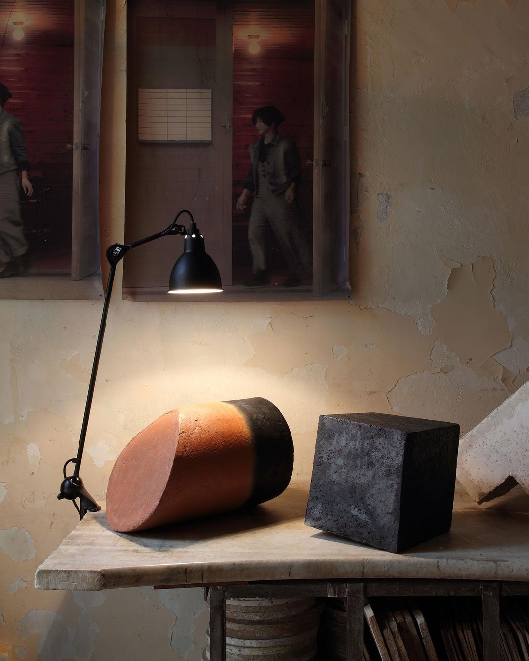 Zethra Minimalist Table Lamp - Neutral Decor