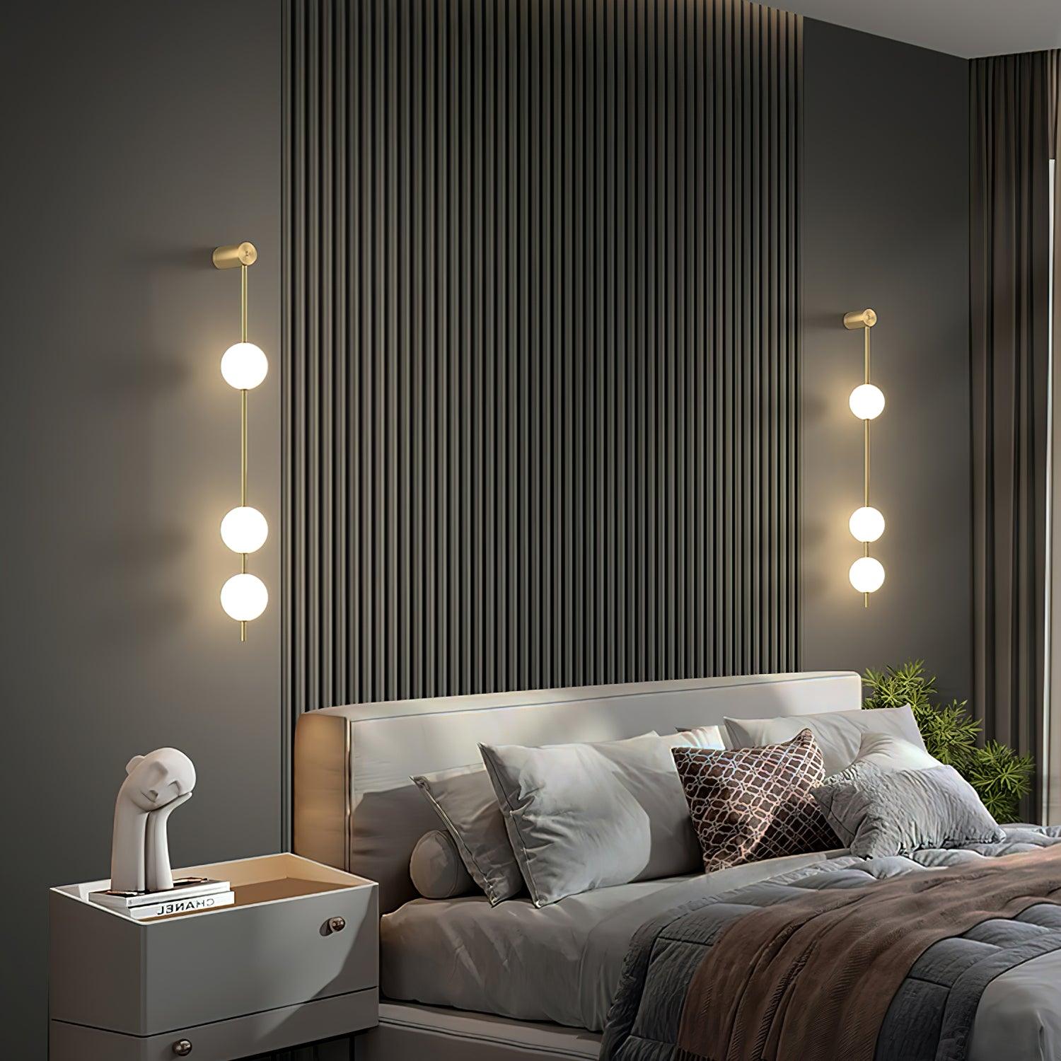 Lustra Wall Lamp Vertical Balls Brass - Neutral Decor