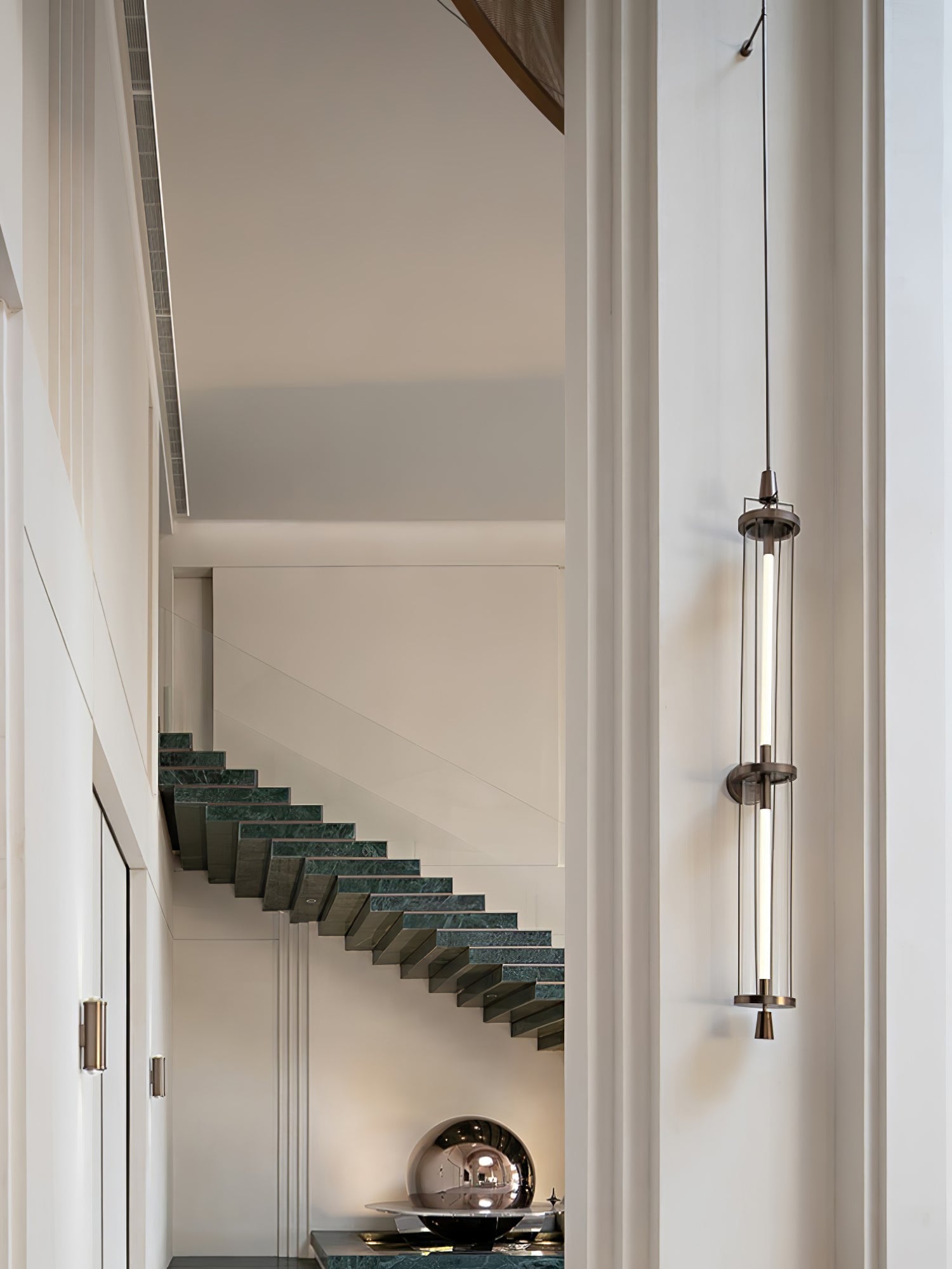 Vertical Modern Minimalist Sconce Wall Lamp