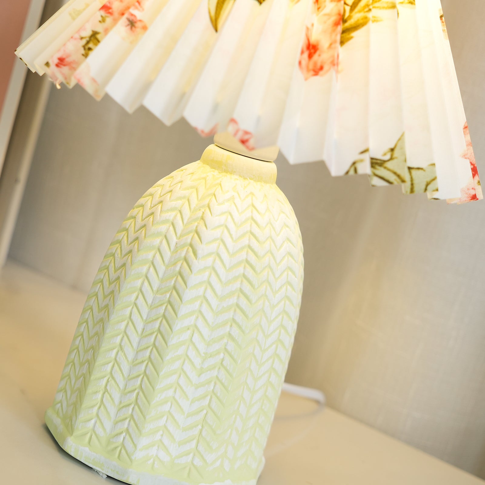 Xenlor Fabric Vintage Table Lamp
